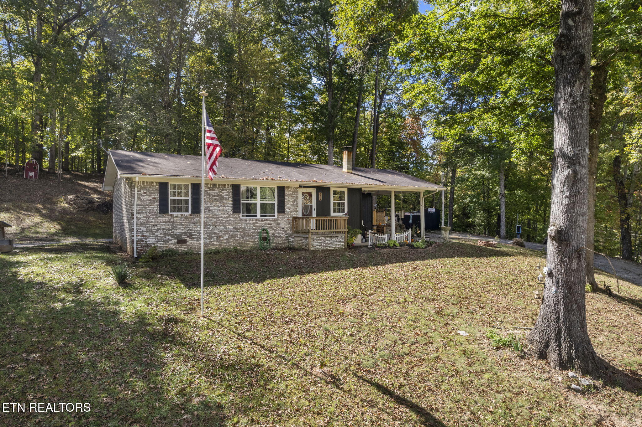 779 Goin Road New Tazewell TN 37825