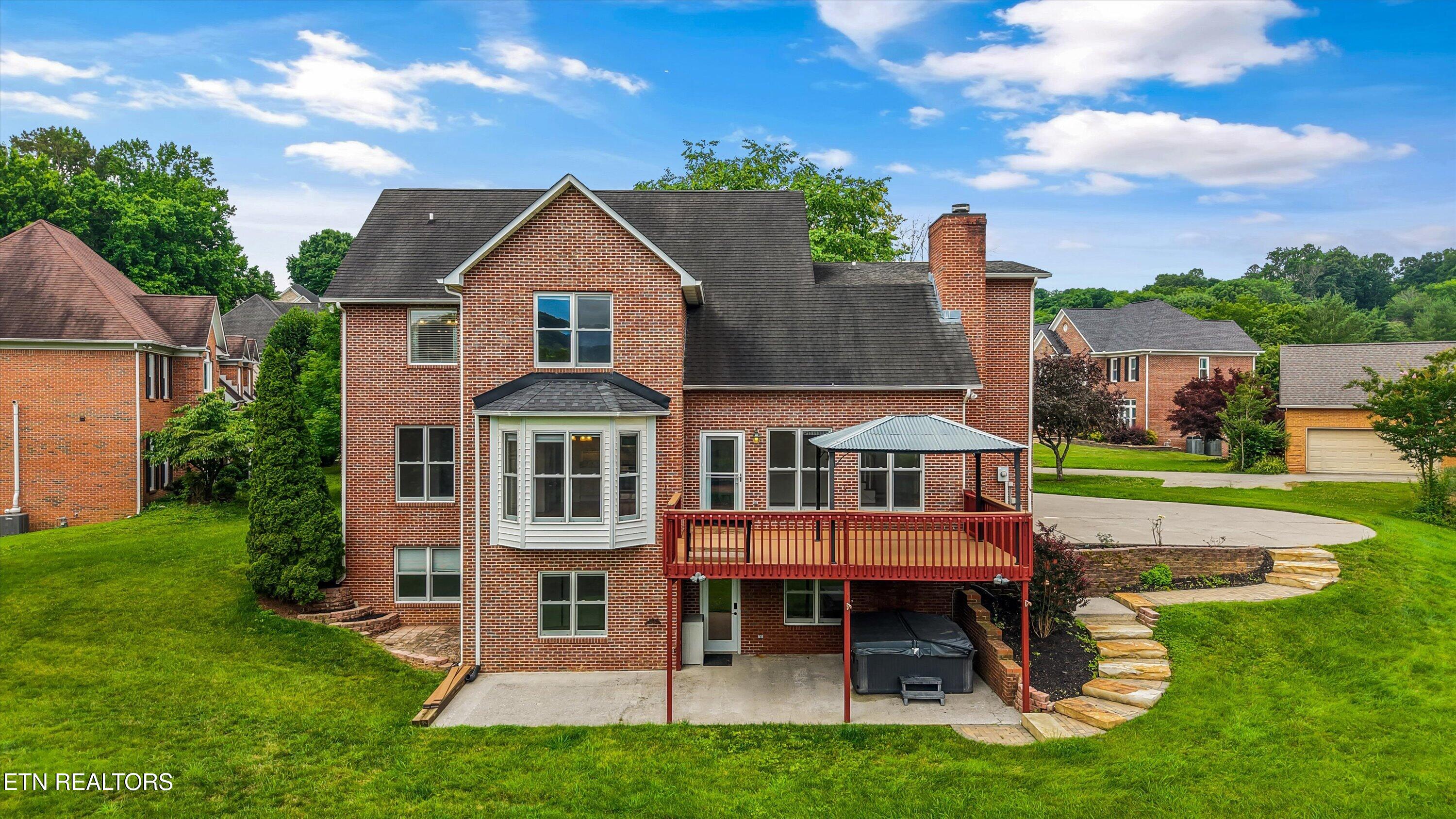 16 Radcliff Terrace Oak Ridge TN 37830