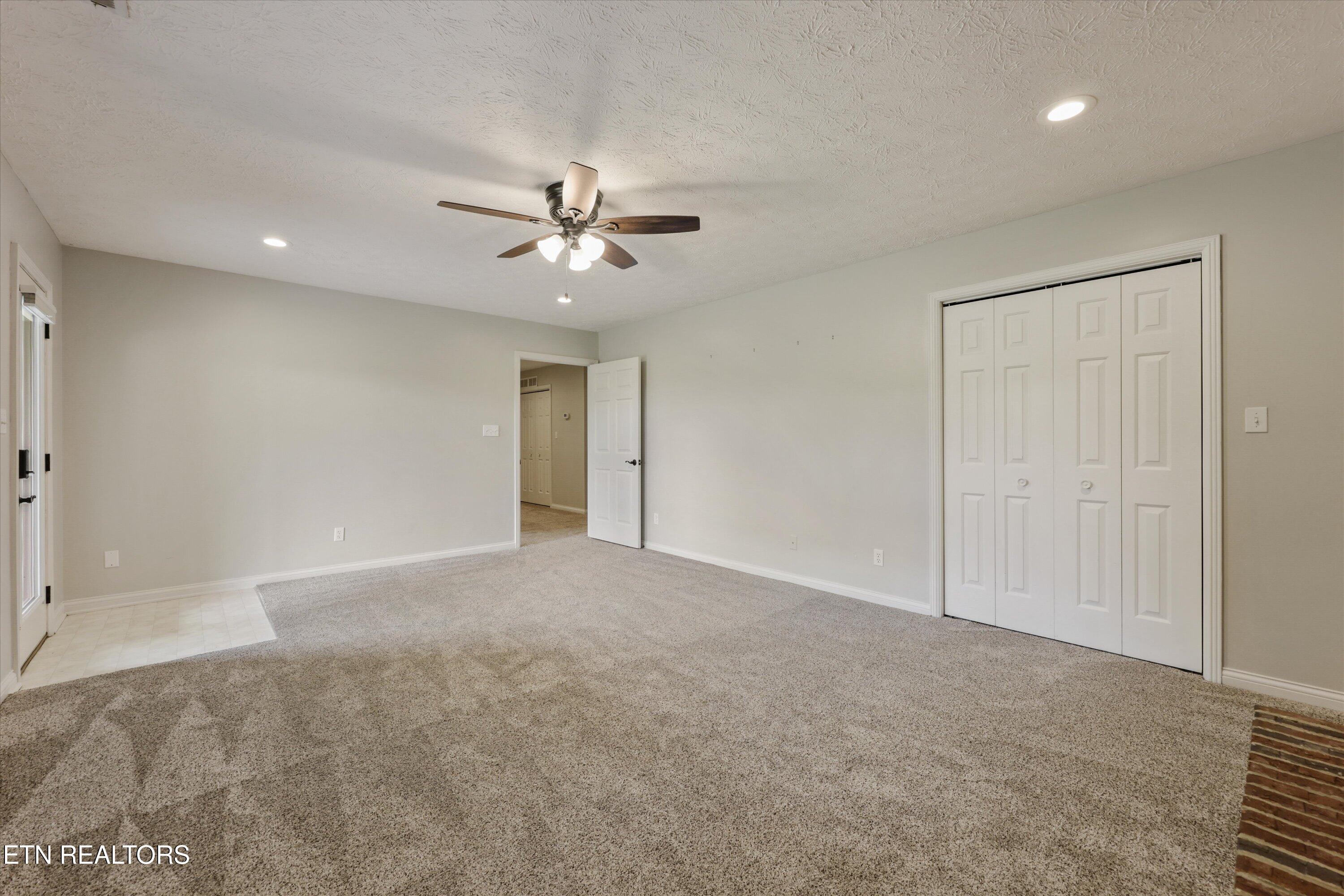 16 Radcliff Terrace Oak Ridge TN 37830