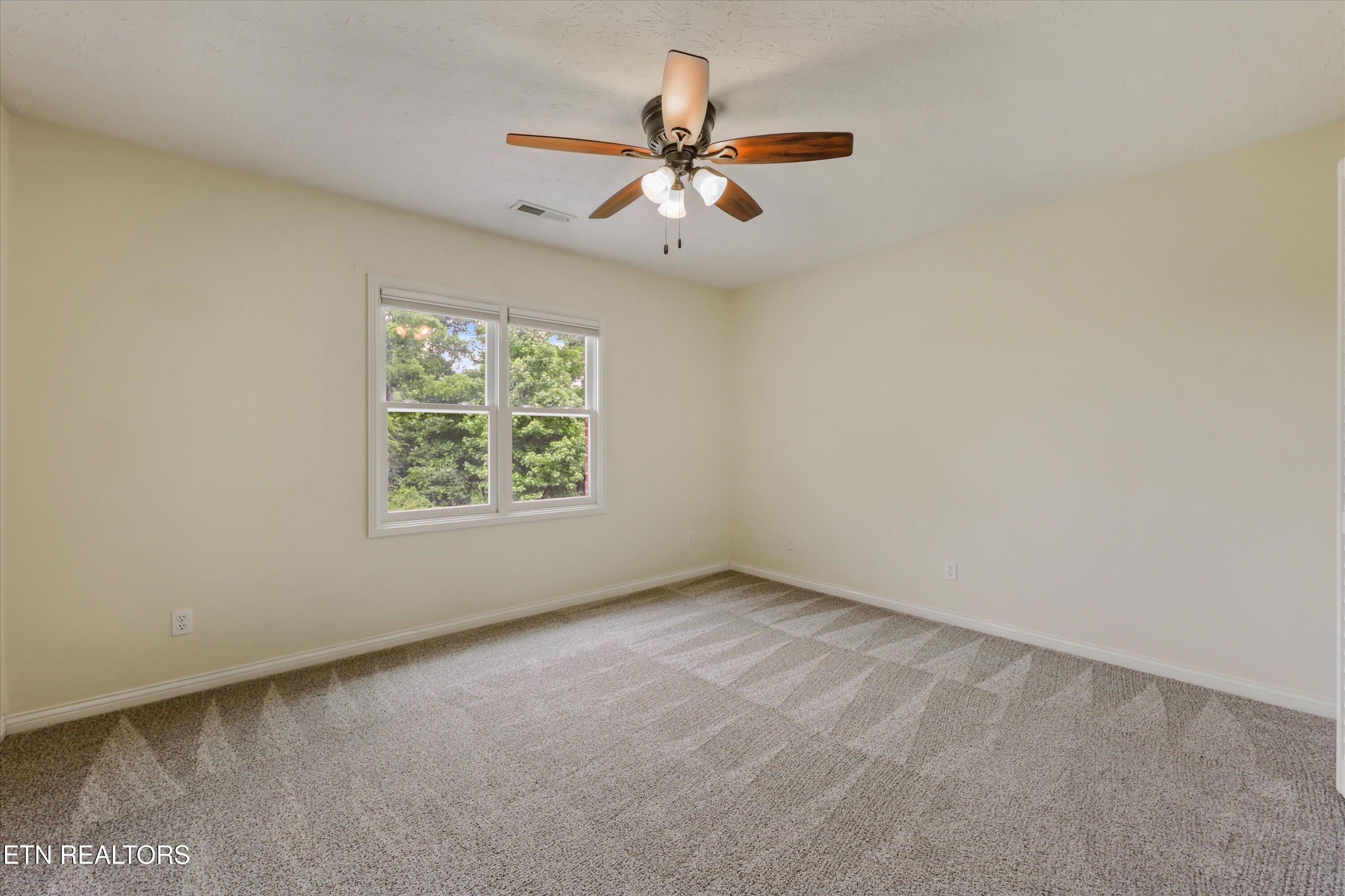 16 Radcliff Terrace Oak Ridge TN 37830
