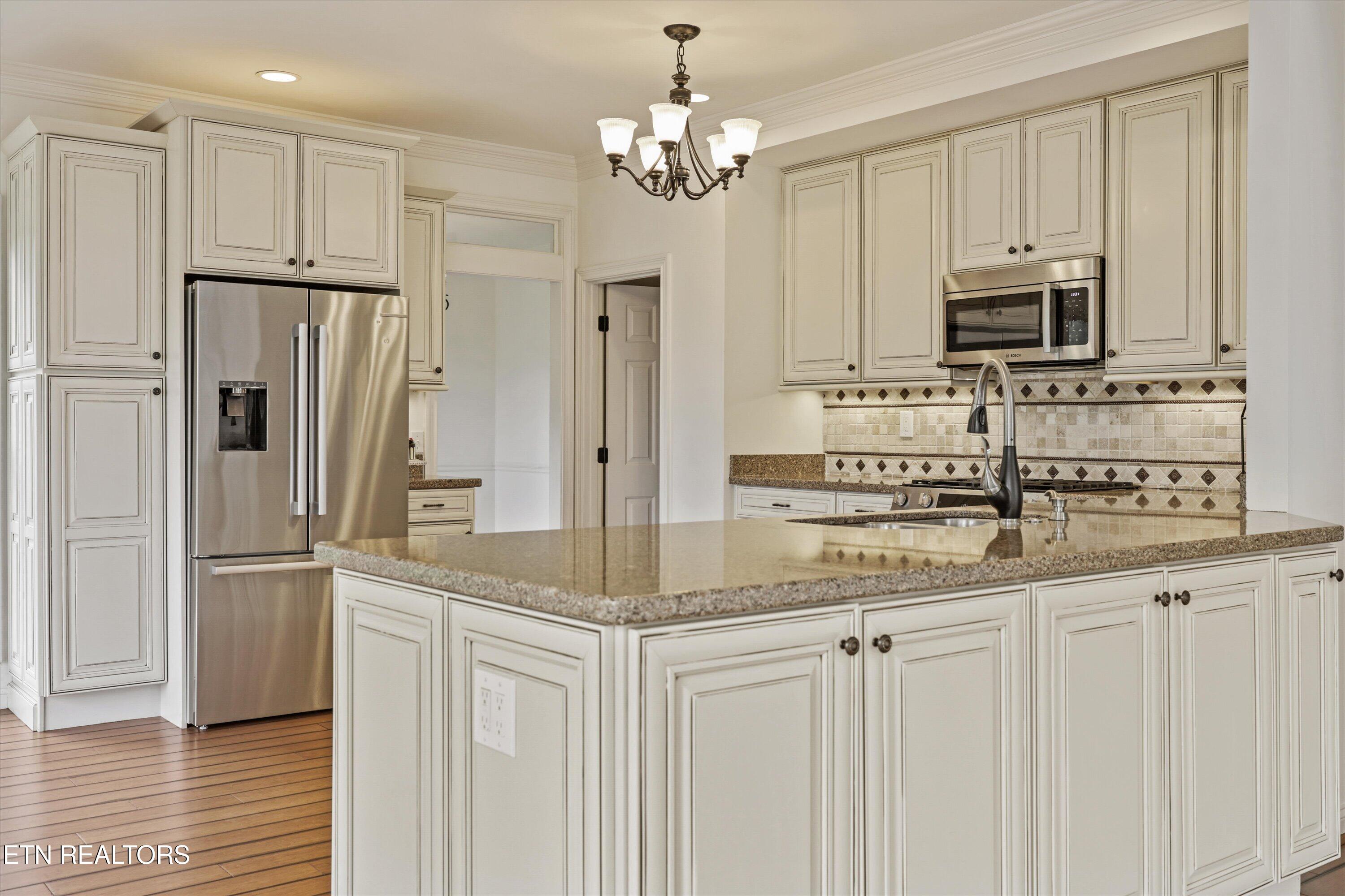 16 Radcliff Terrace Oak Ridge TN 37830