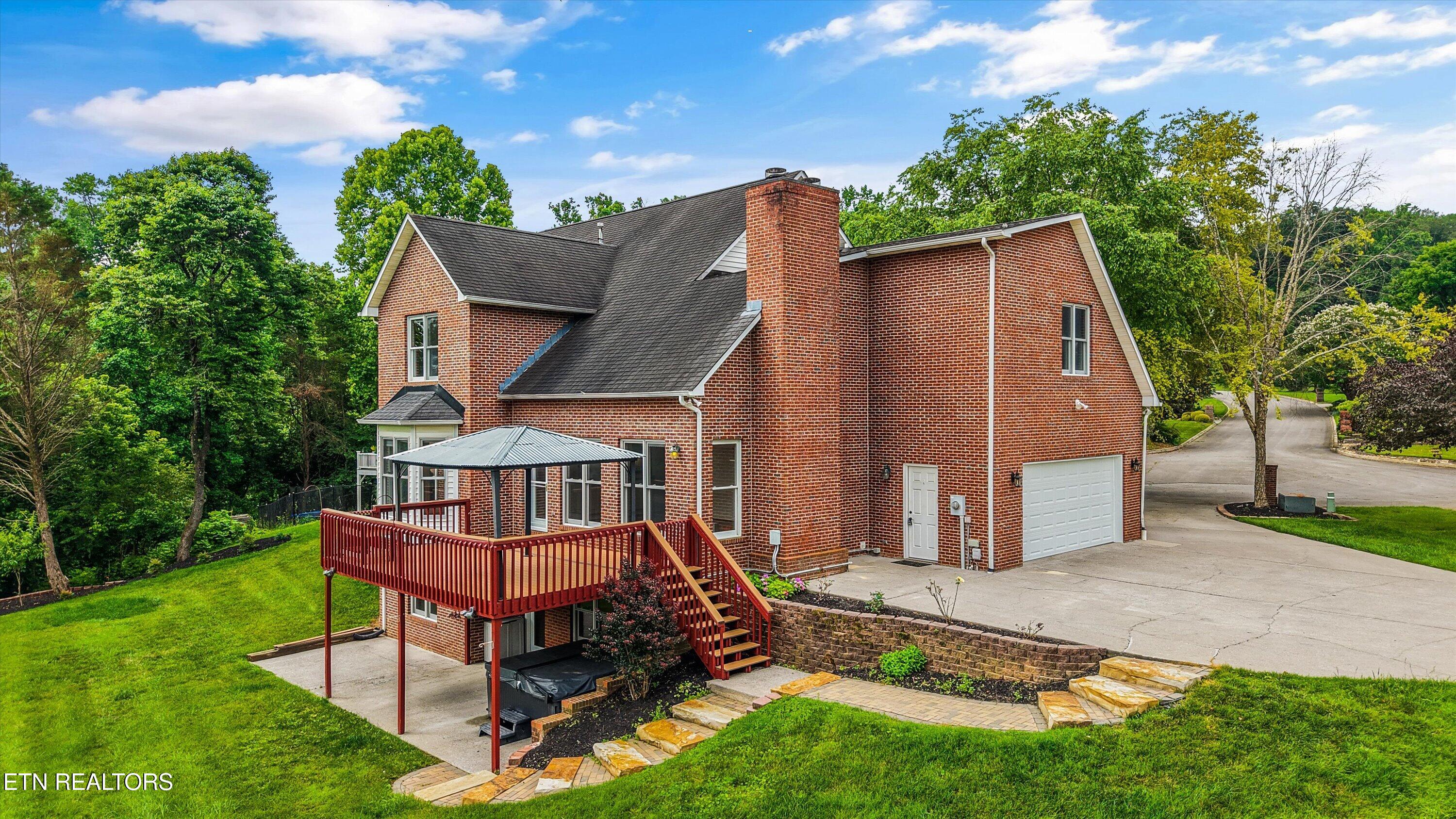16 Radcliff Terrace Oak Ridge TN 37830