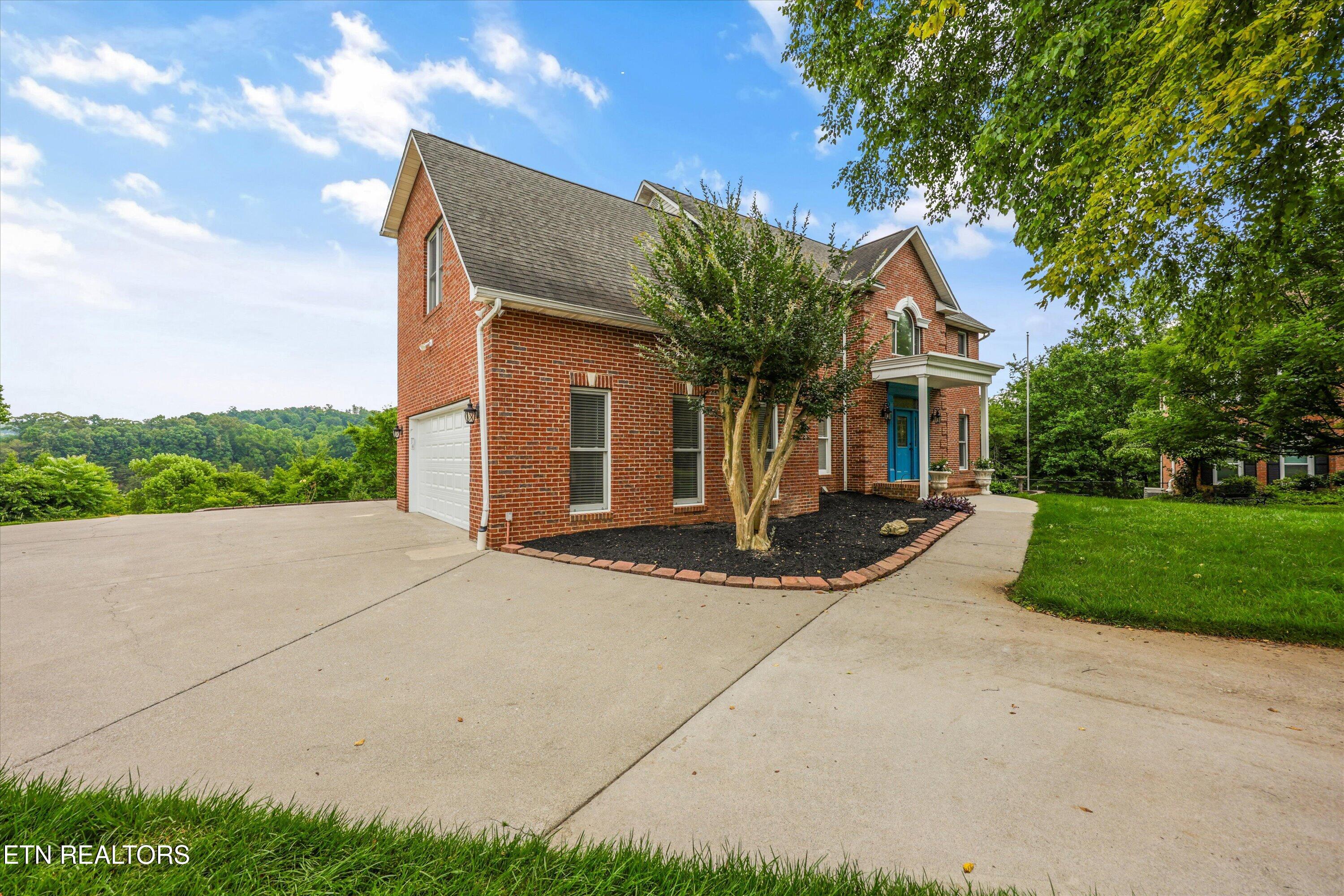 16 Radcliff Terrace Oak Ridge TN 37830