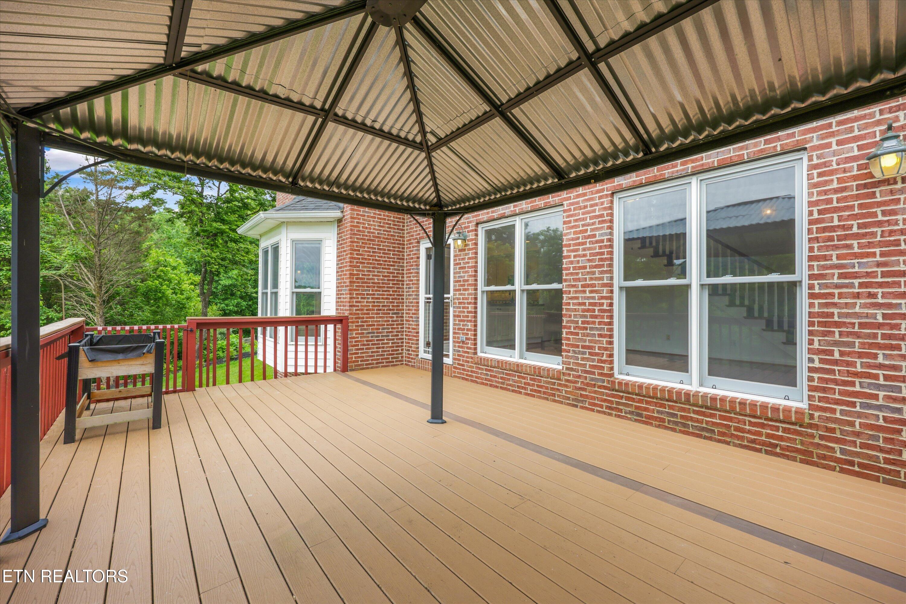 16 Radcliff Terrace Oak Ridge TN 37830