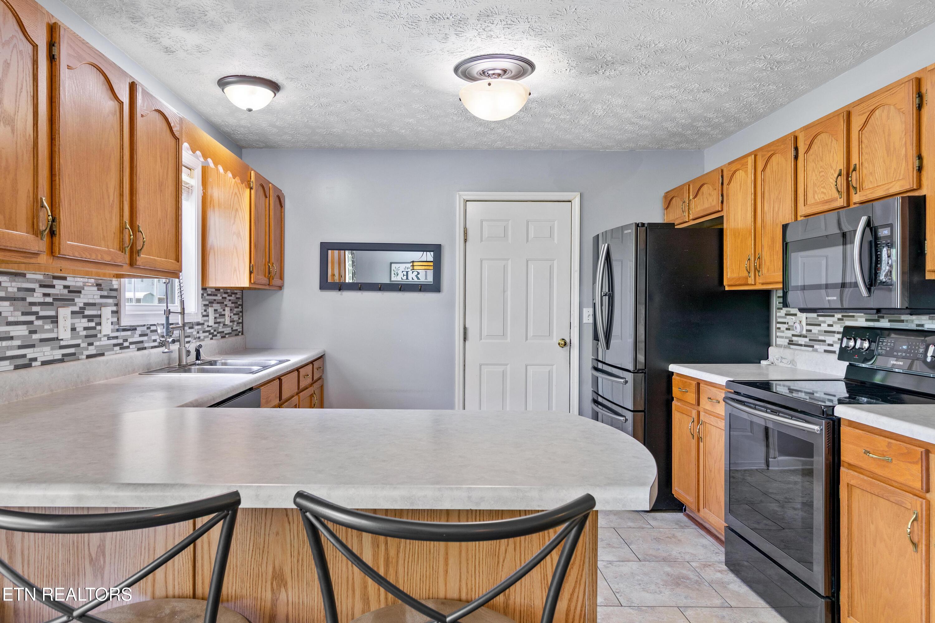 355 Eagle Bluff Road Jacksboro TN 37757