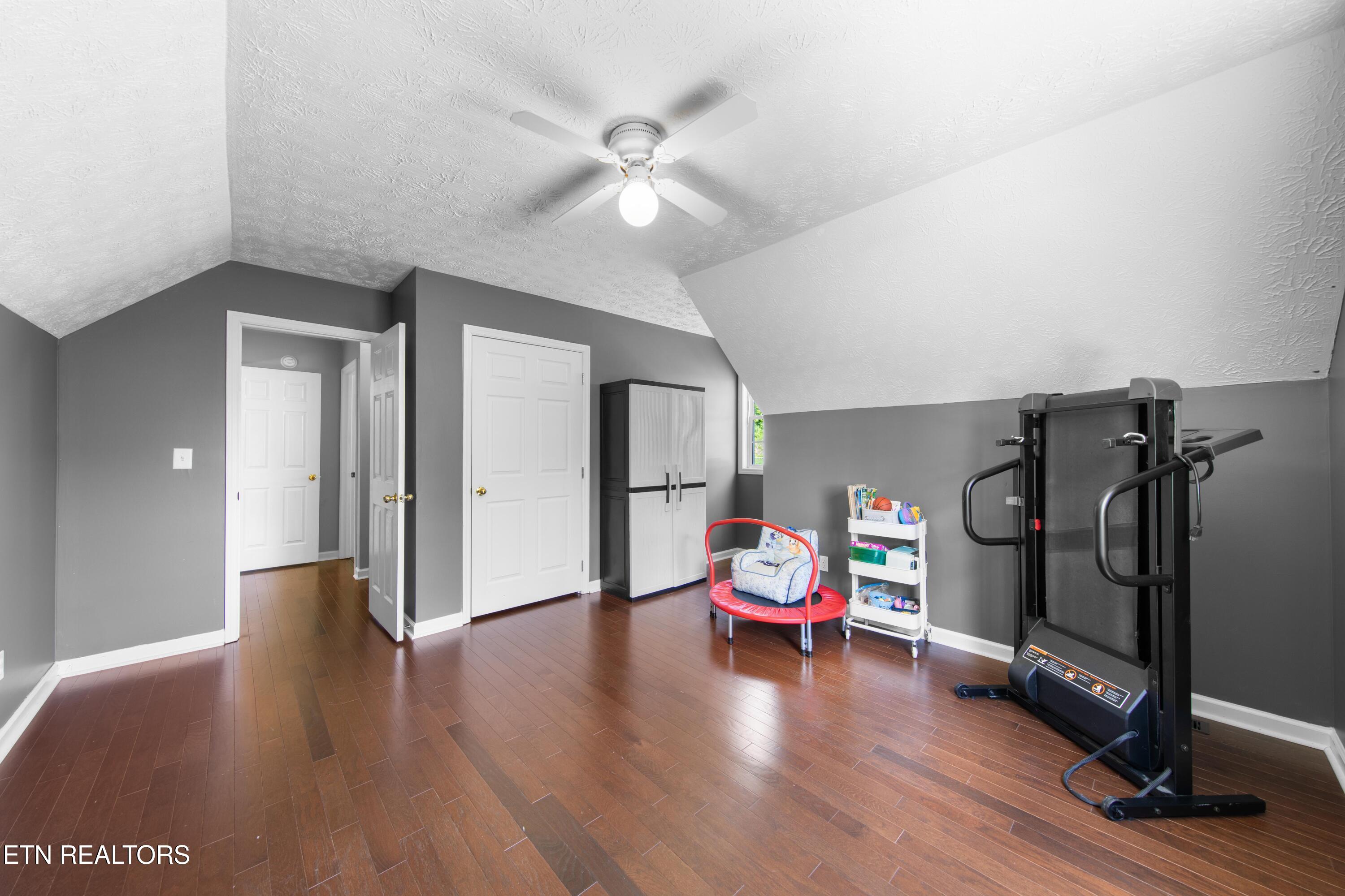 355 Eagle Bluff Road Jacksboro TN 37757