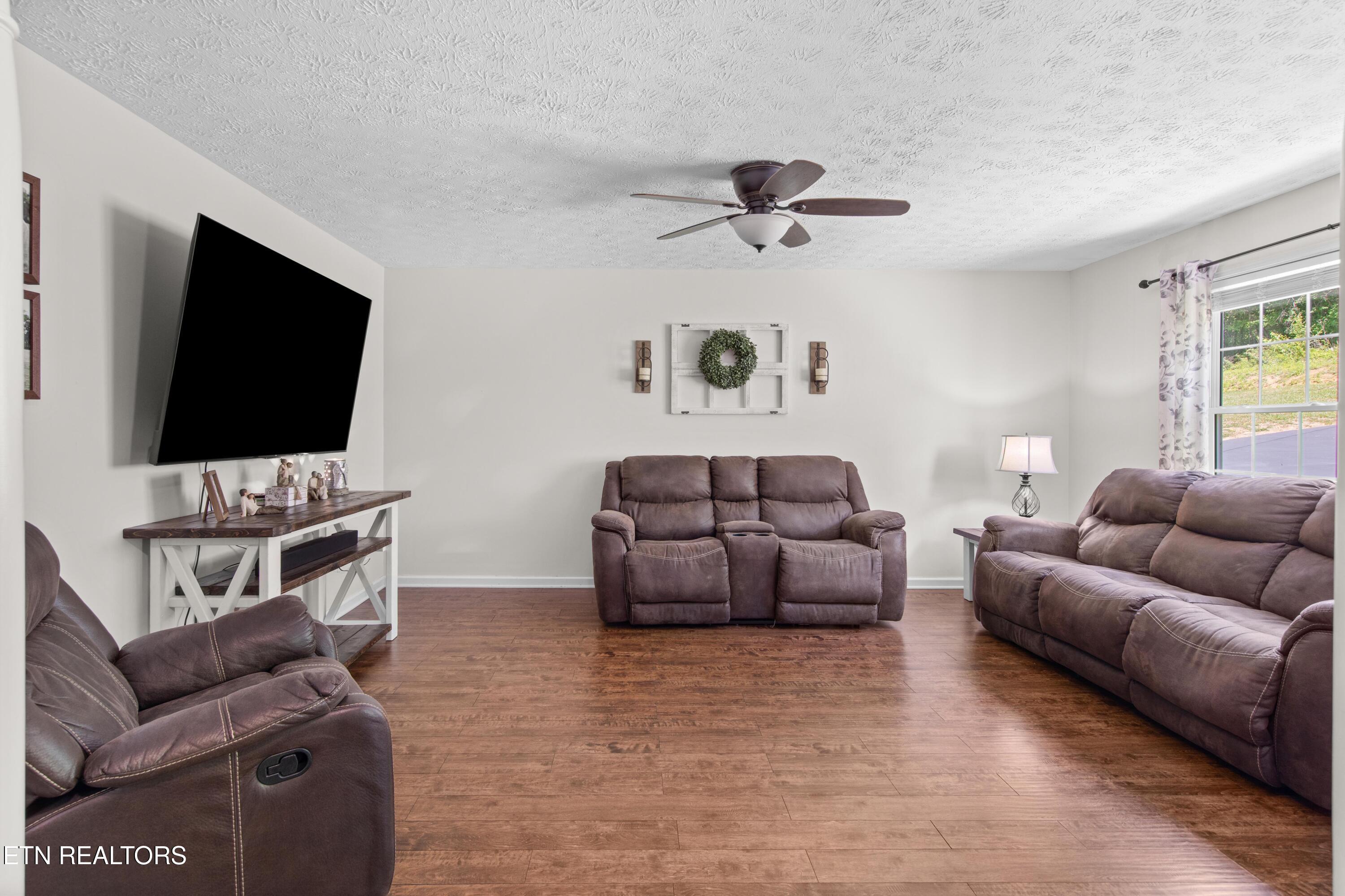 355 Eagle Bluff Road Jacksboro TN 37757