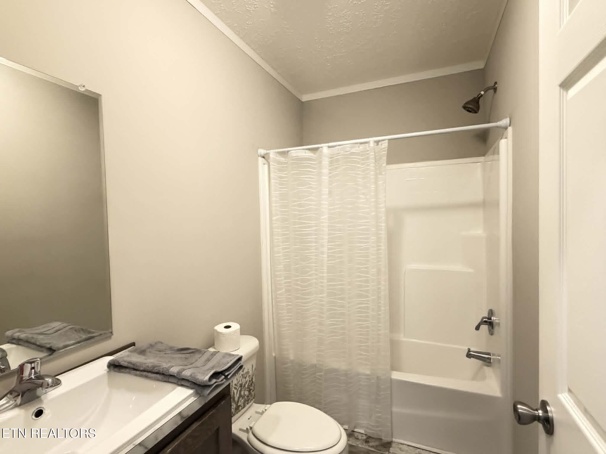 381 Dixon Road Crossville TN 38571