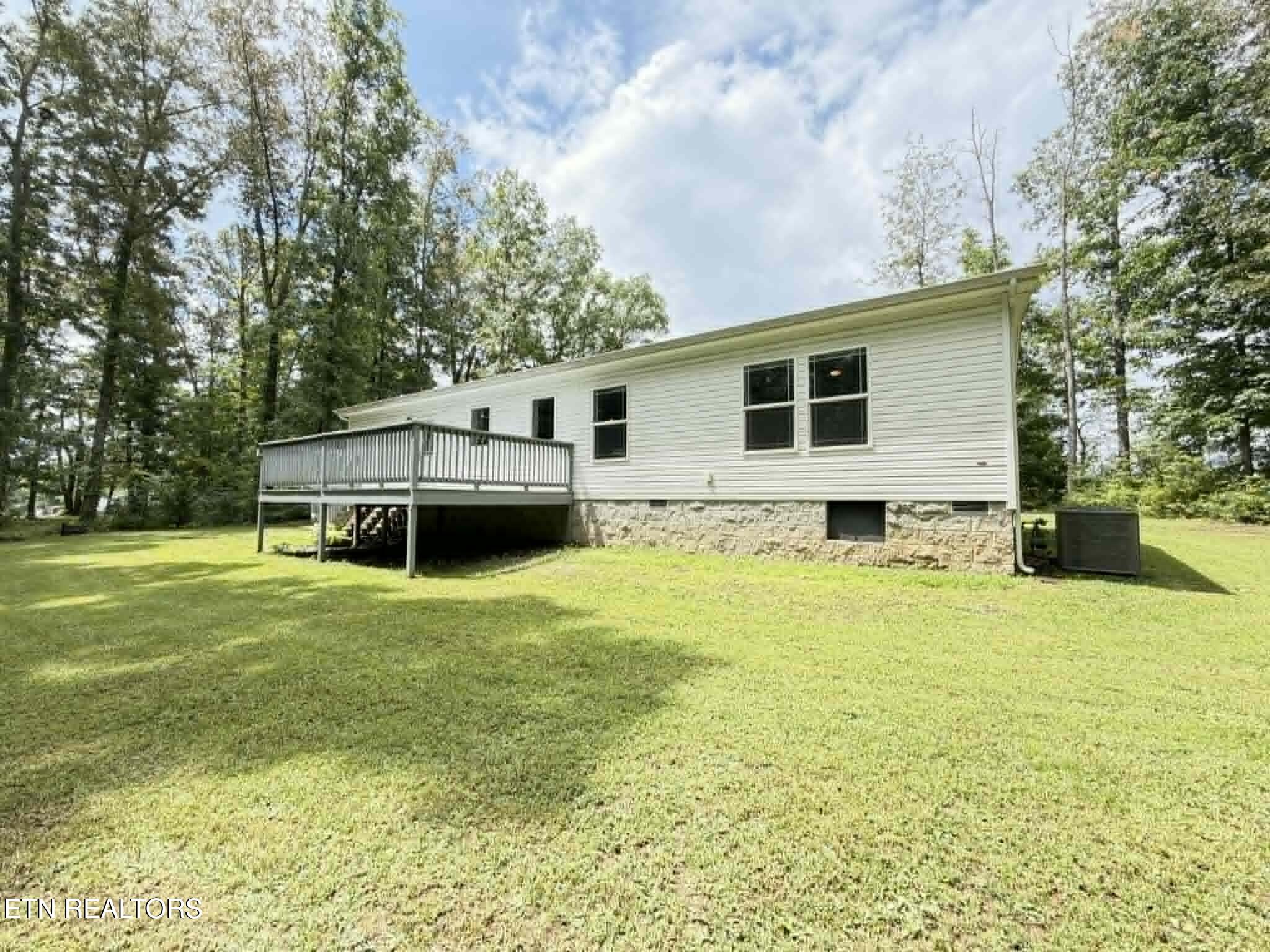 381 Dixon Road Crossville TN 38571
