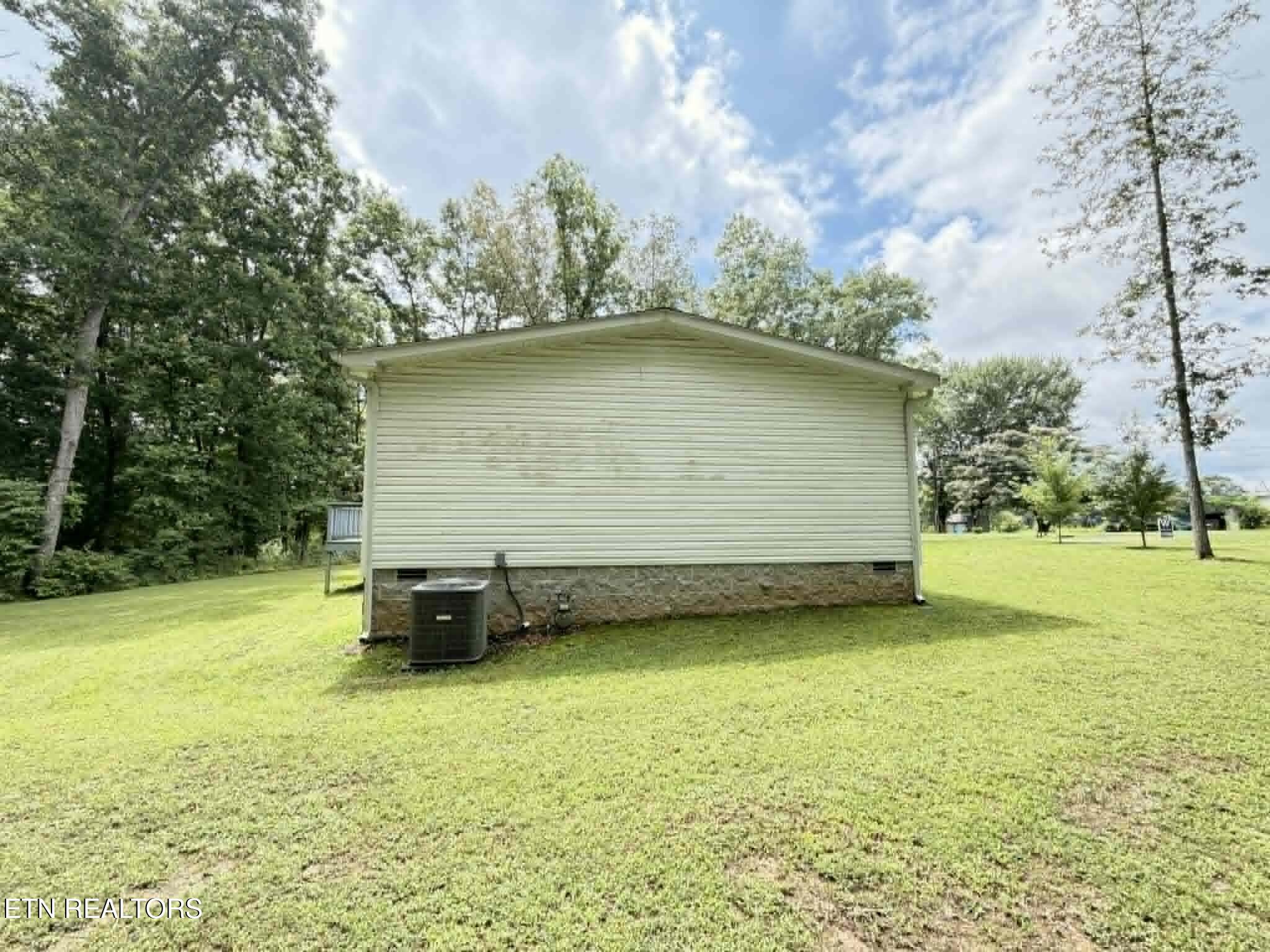 381 Dixon Road Crossville TN 38571