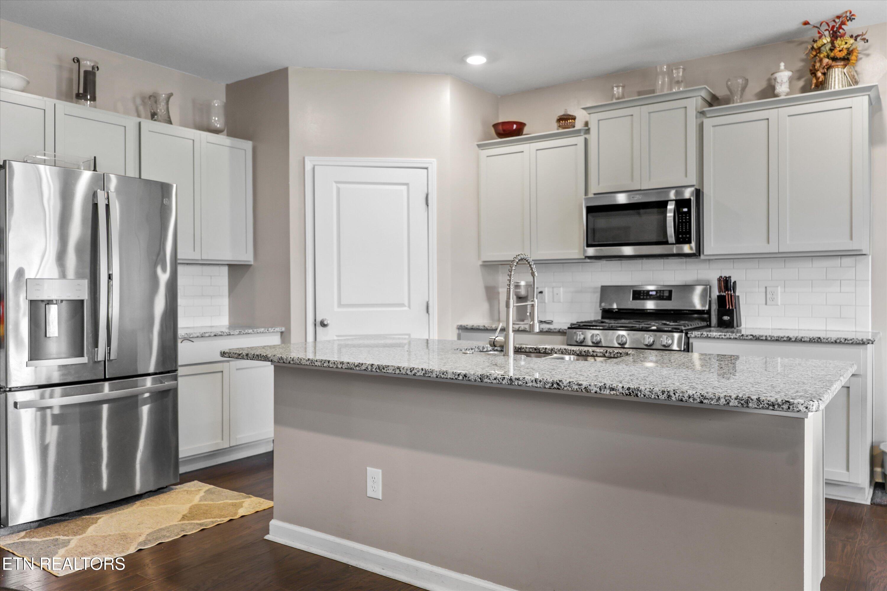 8137 Dennis Fox Ln Lane Knoxville TN 37938