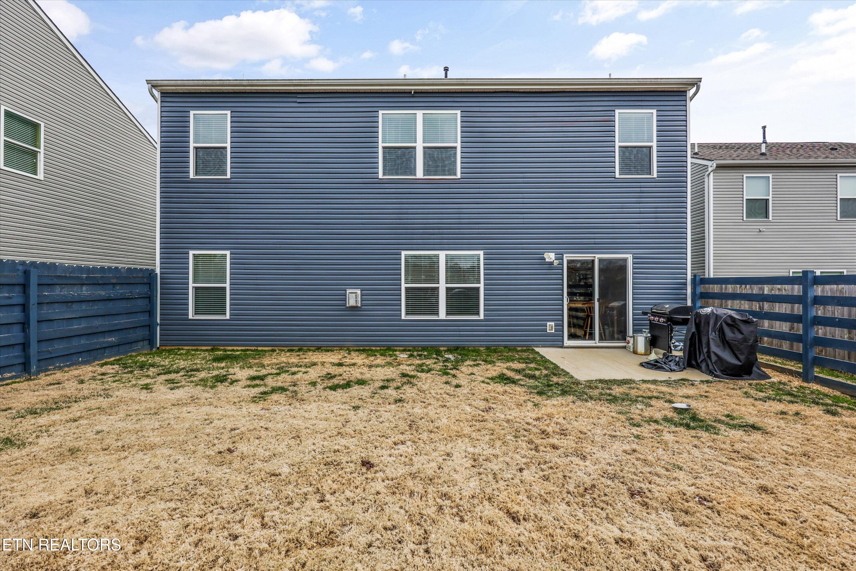 8137 Dennis Fox Ln Lane Knoxville TN 37938
