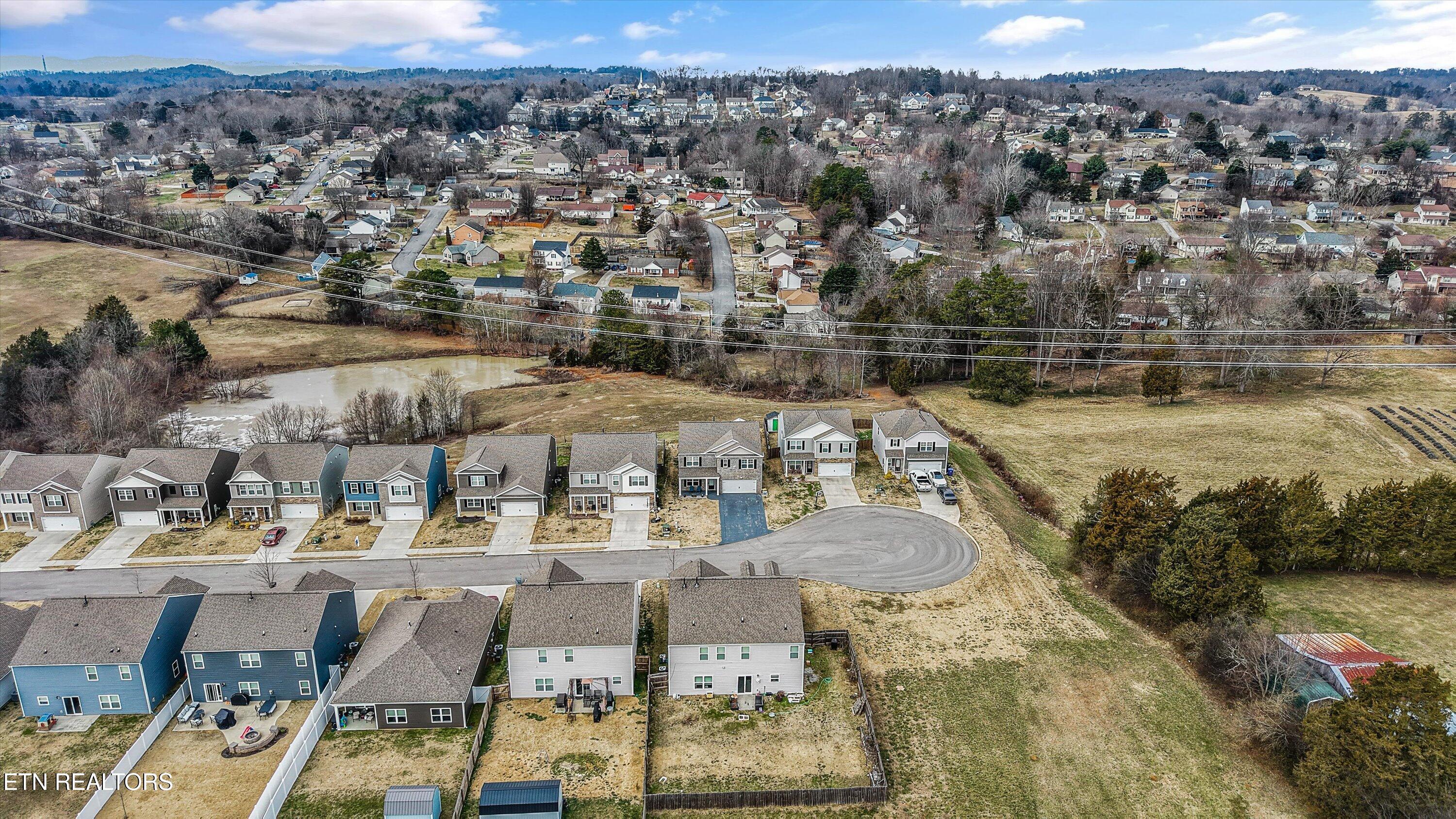 8137 Dennis Fox Ln Lane Knoxville TN 37938