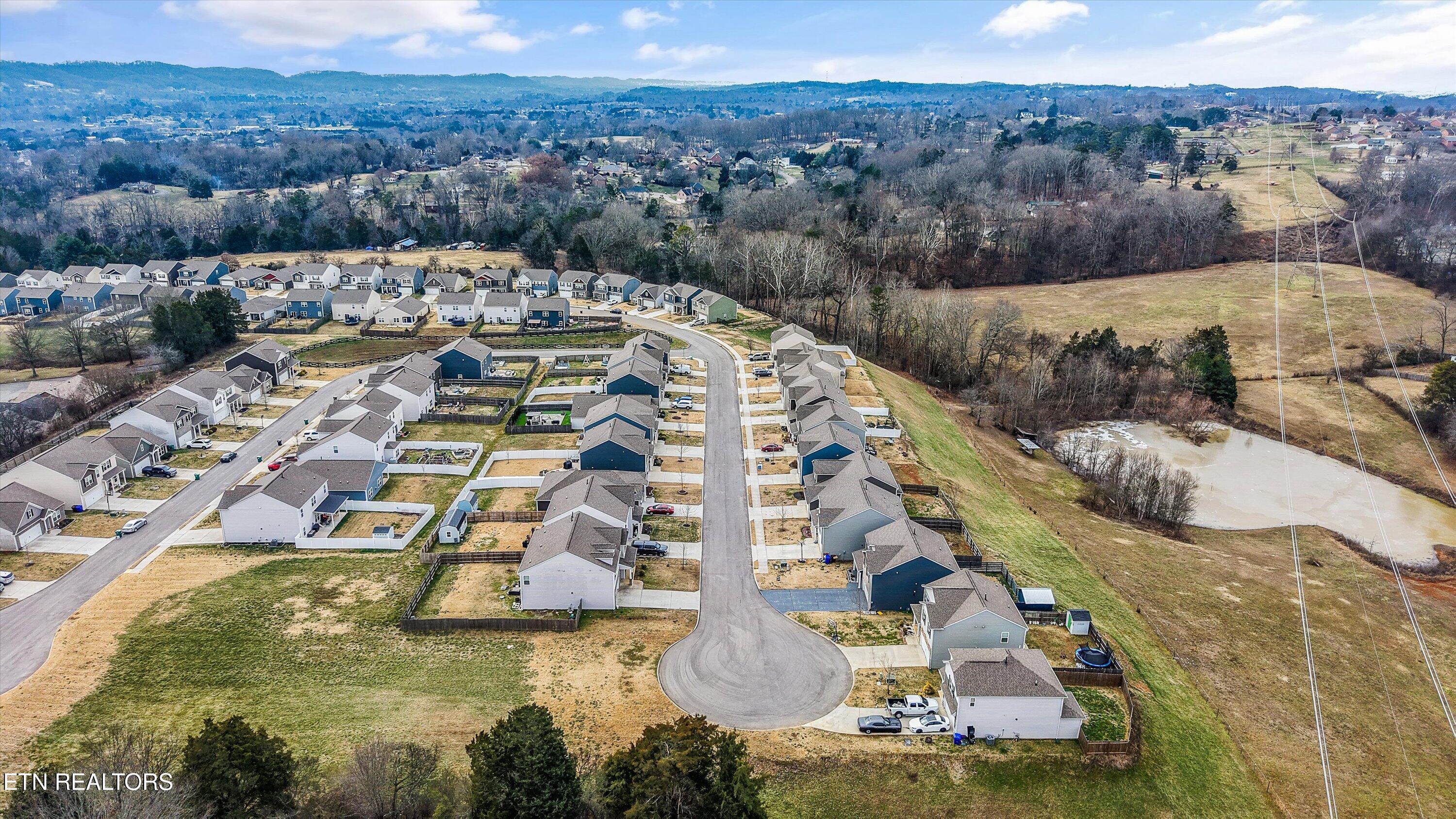 8137 Dennis Fox Ln Lane Knoxville TN 37938