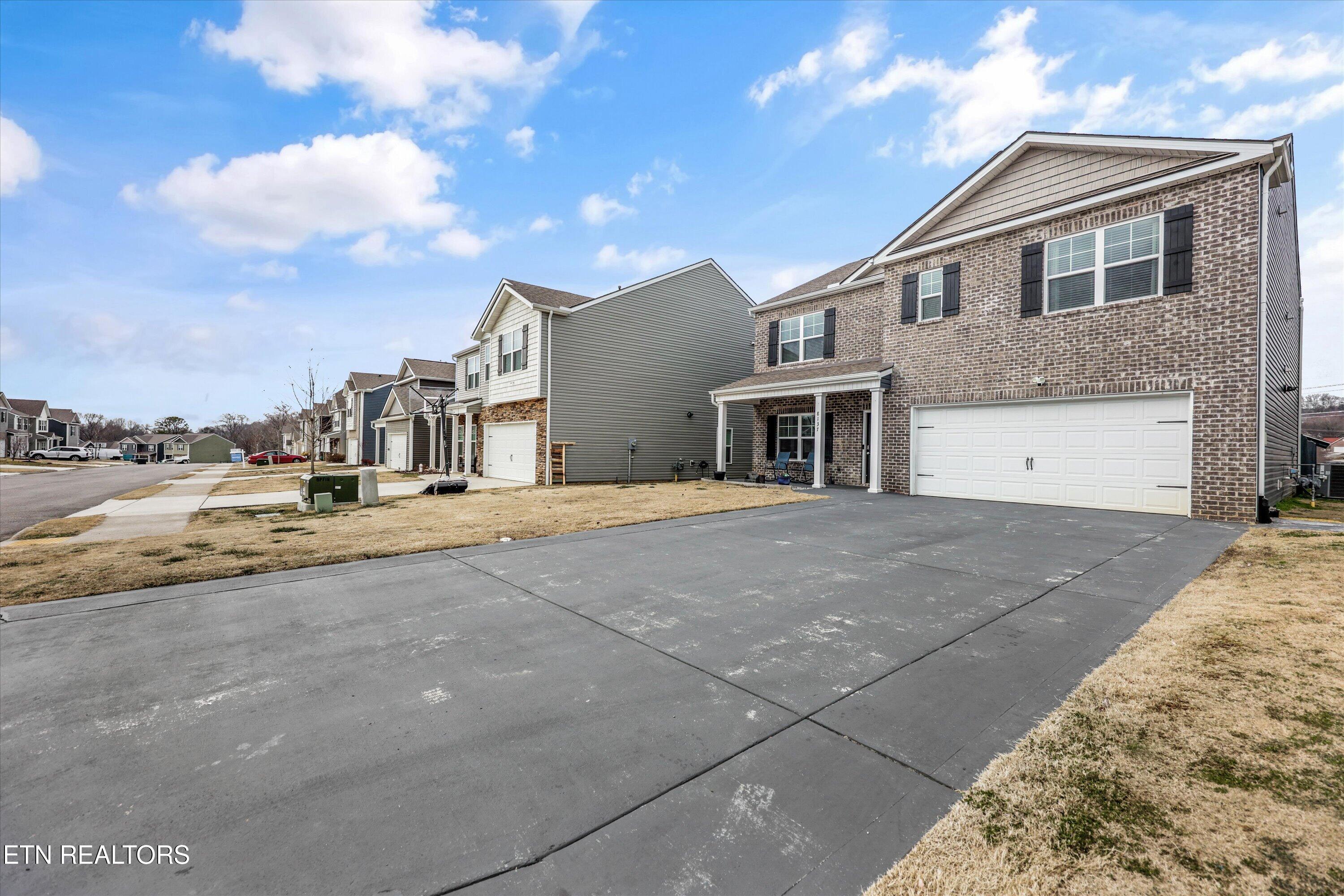 8137 Dennis Fox Ln Lane Knoxville TN 37938