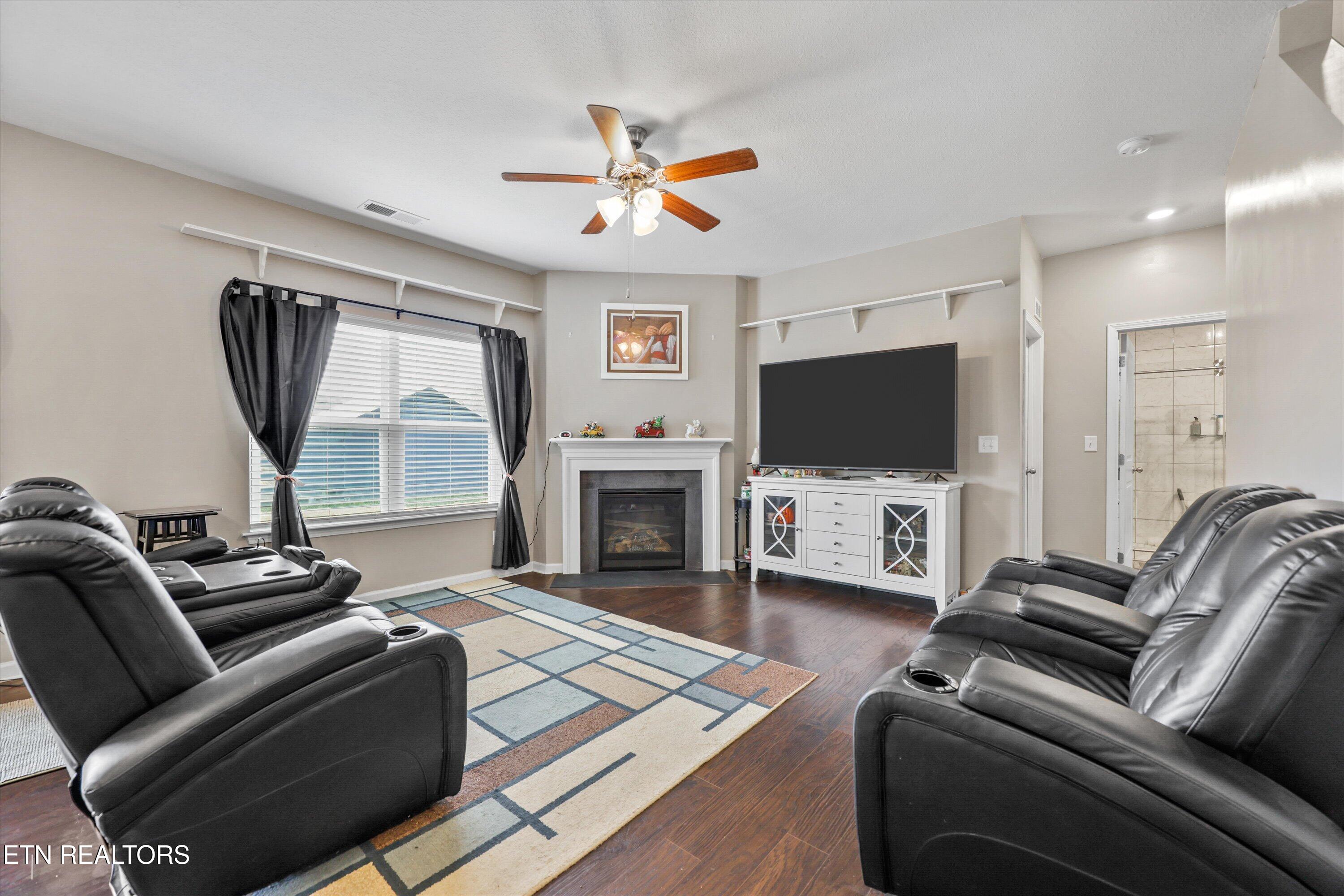 8137 Dennis Fox Ln Lane Knoxville TN 37938