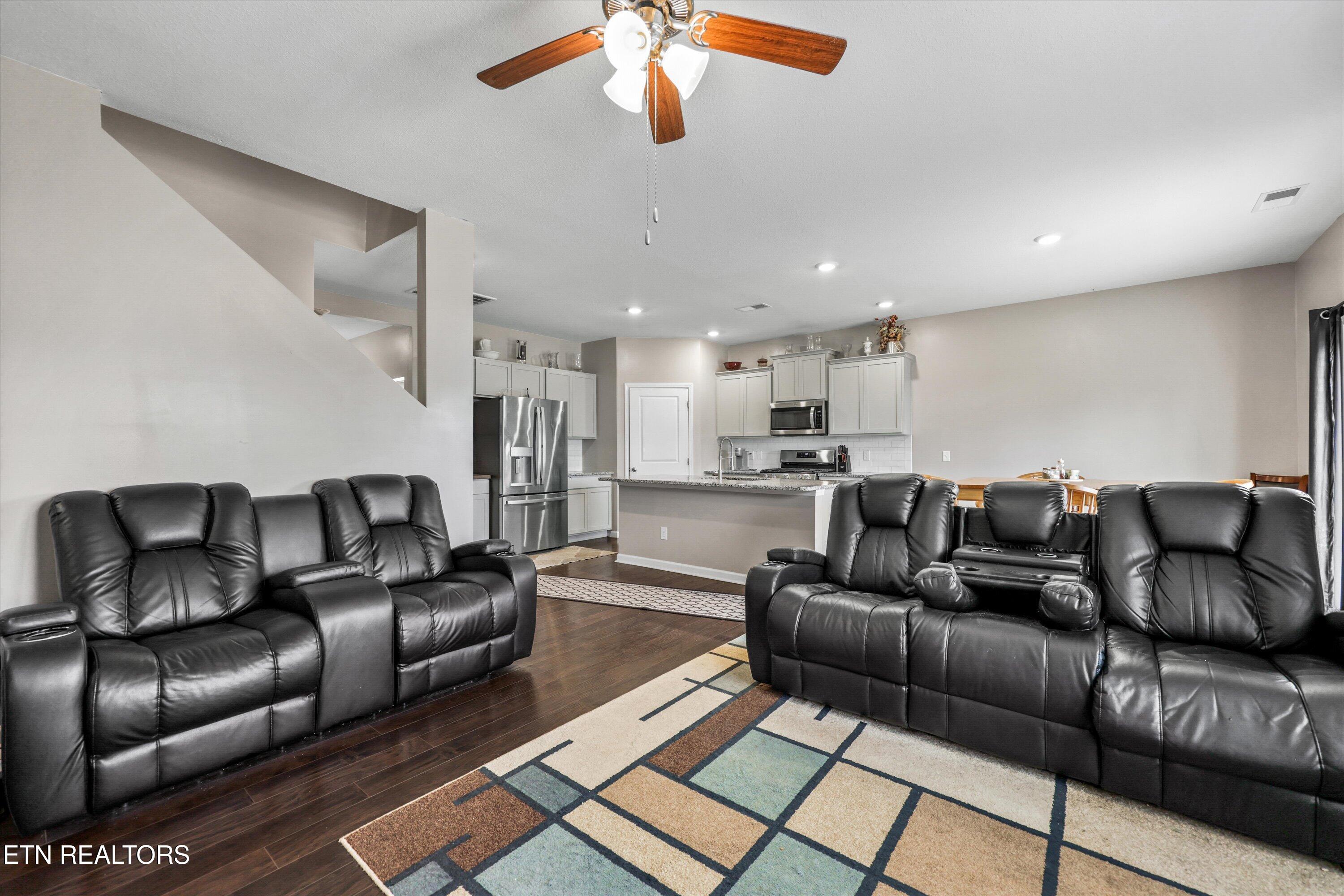 8137 Dennis Fox Ln Lane Knoxville TN 37938
