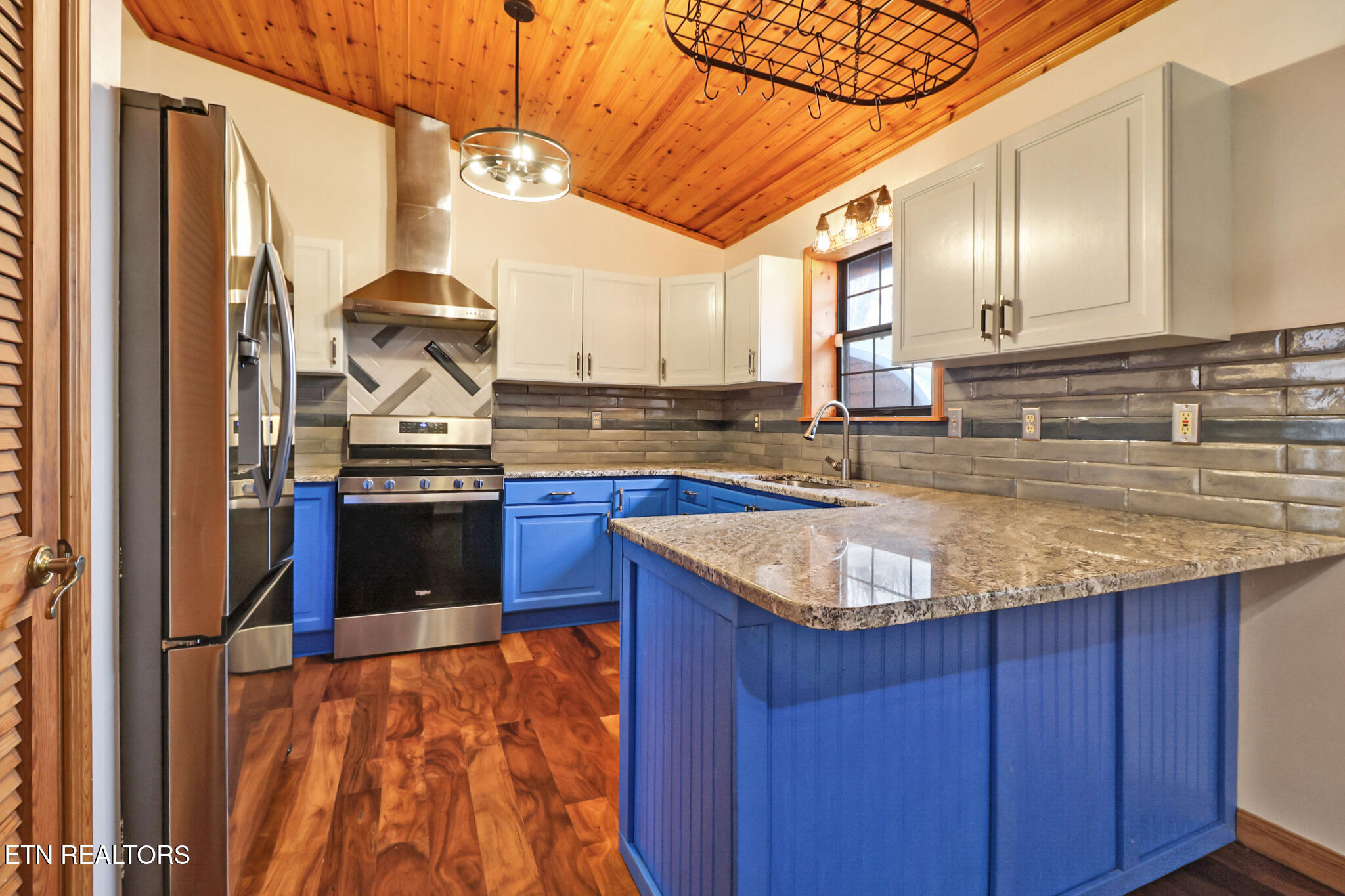 573 Mockingbird Drive Crossville TN 38555