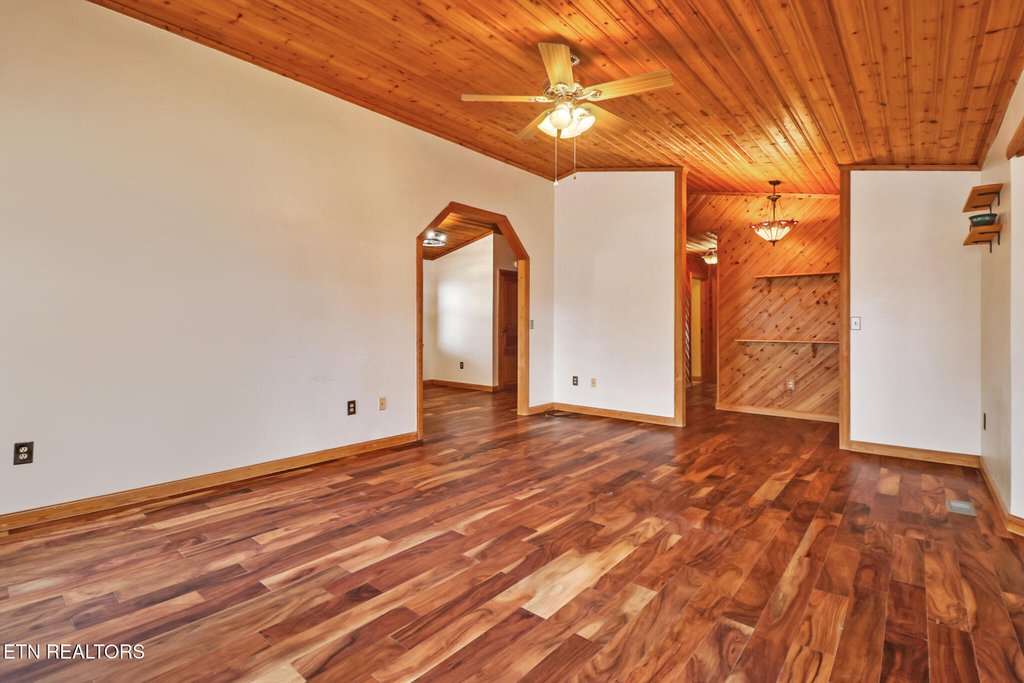 573 Mockingbird Drive Crossville TN 38555