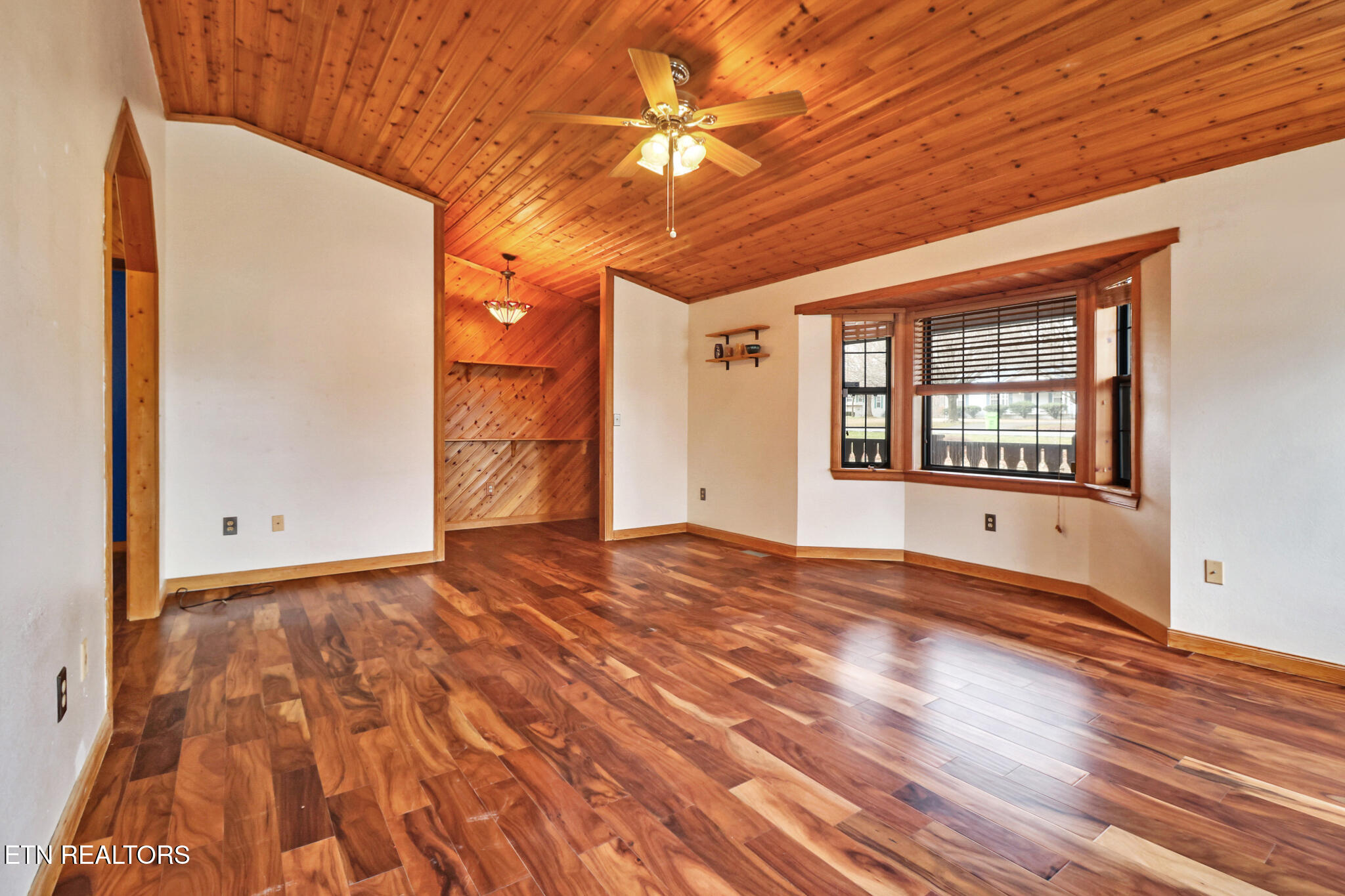573 Mockingbird Drive Crossville TN 38555