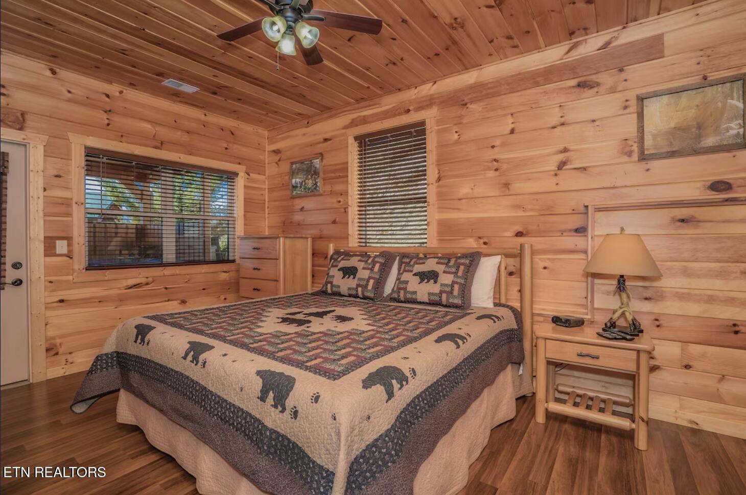935 Mcmakin Way Pigeon Forge TN 37863