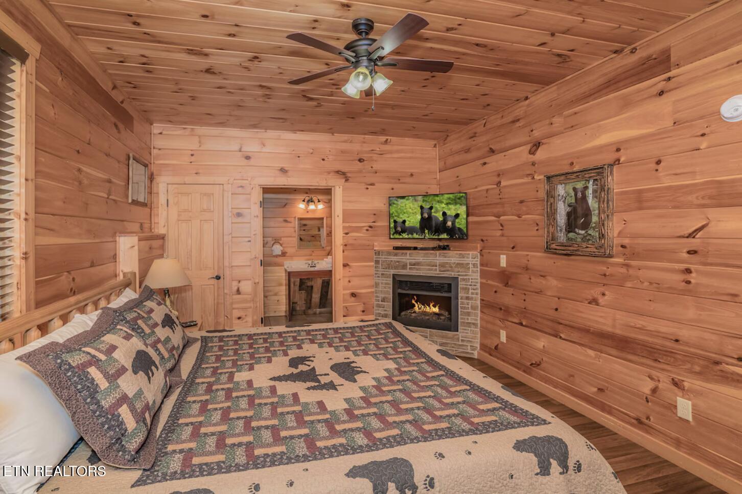 935 Mcmakin Way Pigeon Forge TN 37863