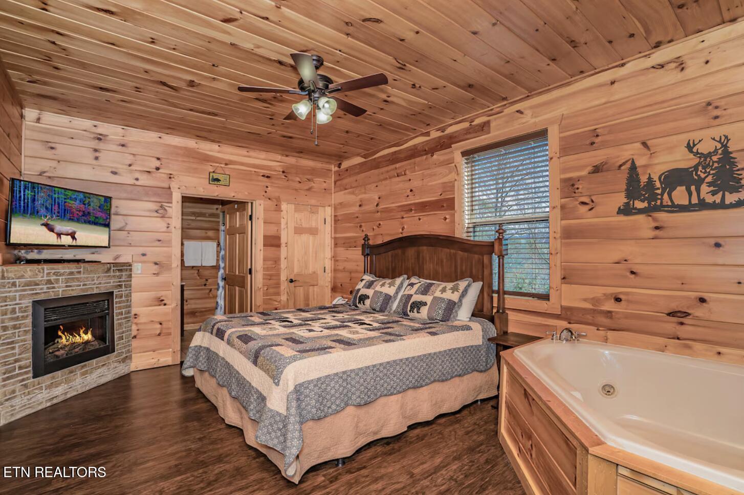 935 Mcmakin Way Pigeon Forge TN 37863