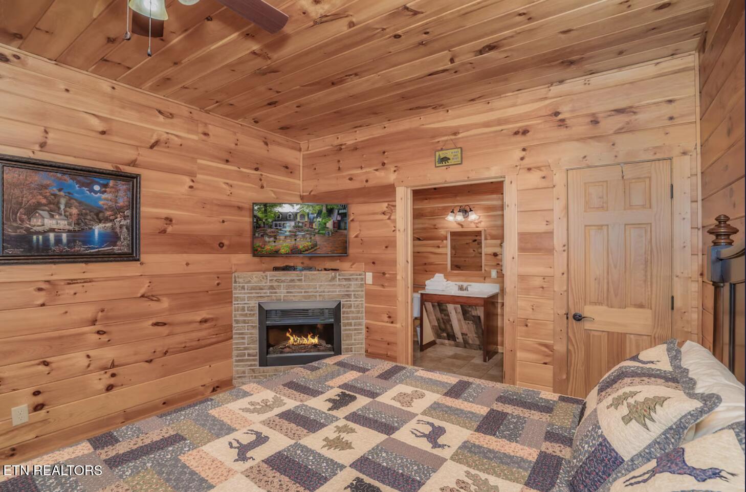 935 Mcmakin Way Pigeon Forge TN 37863
