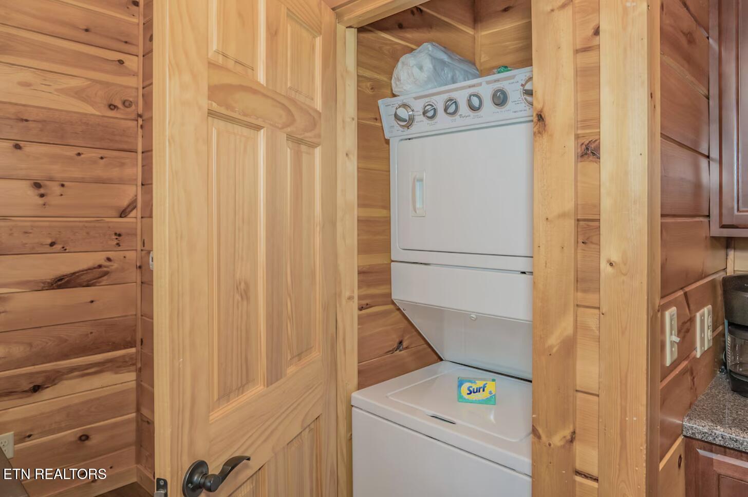 935 Mcmakin Way Pigeon Forge TN 37863