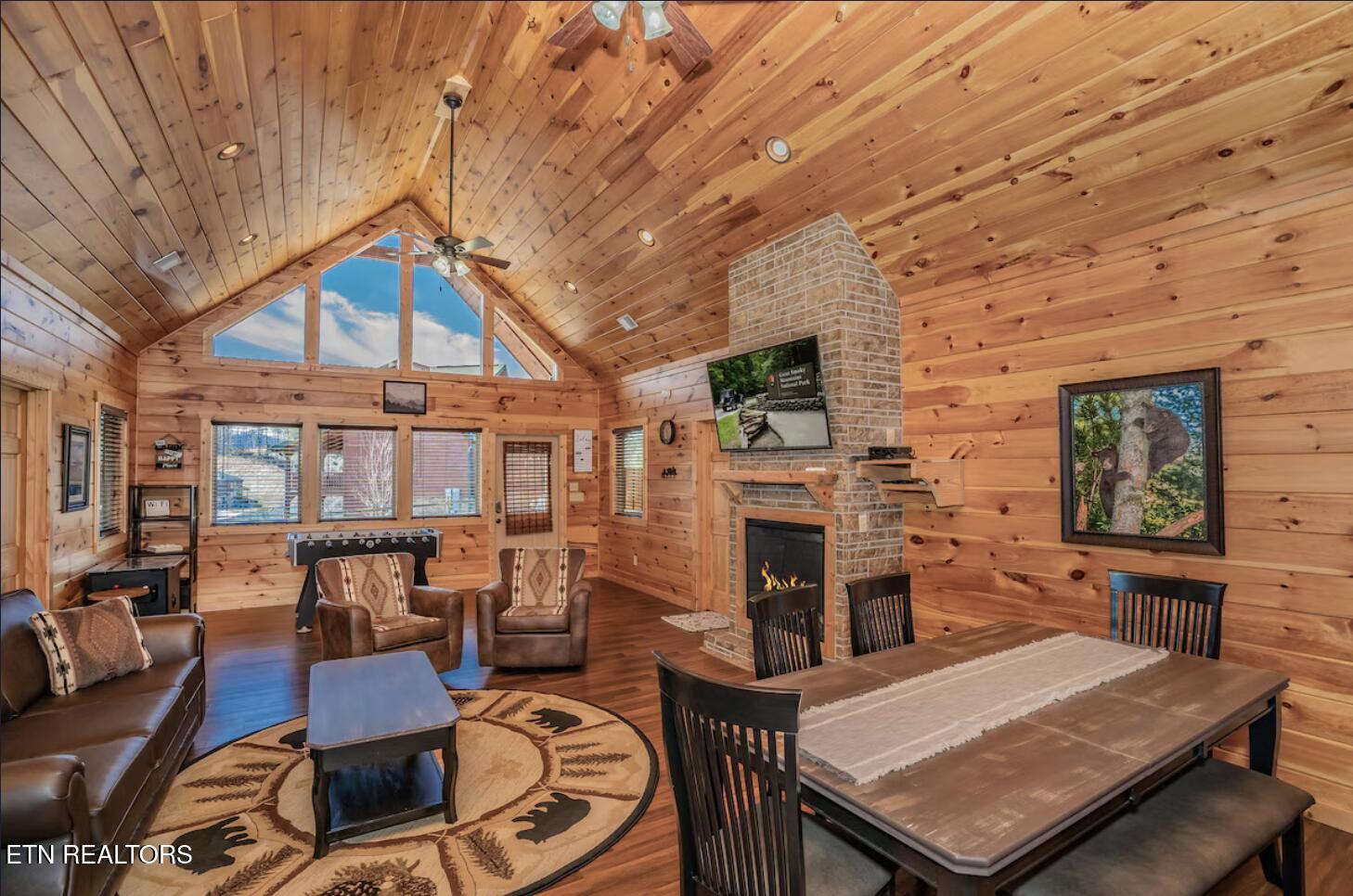 935 Mcmakin Way Pigeon Forge TN 37863