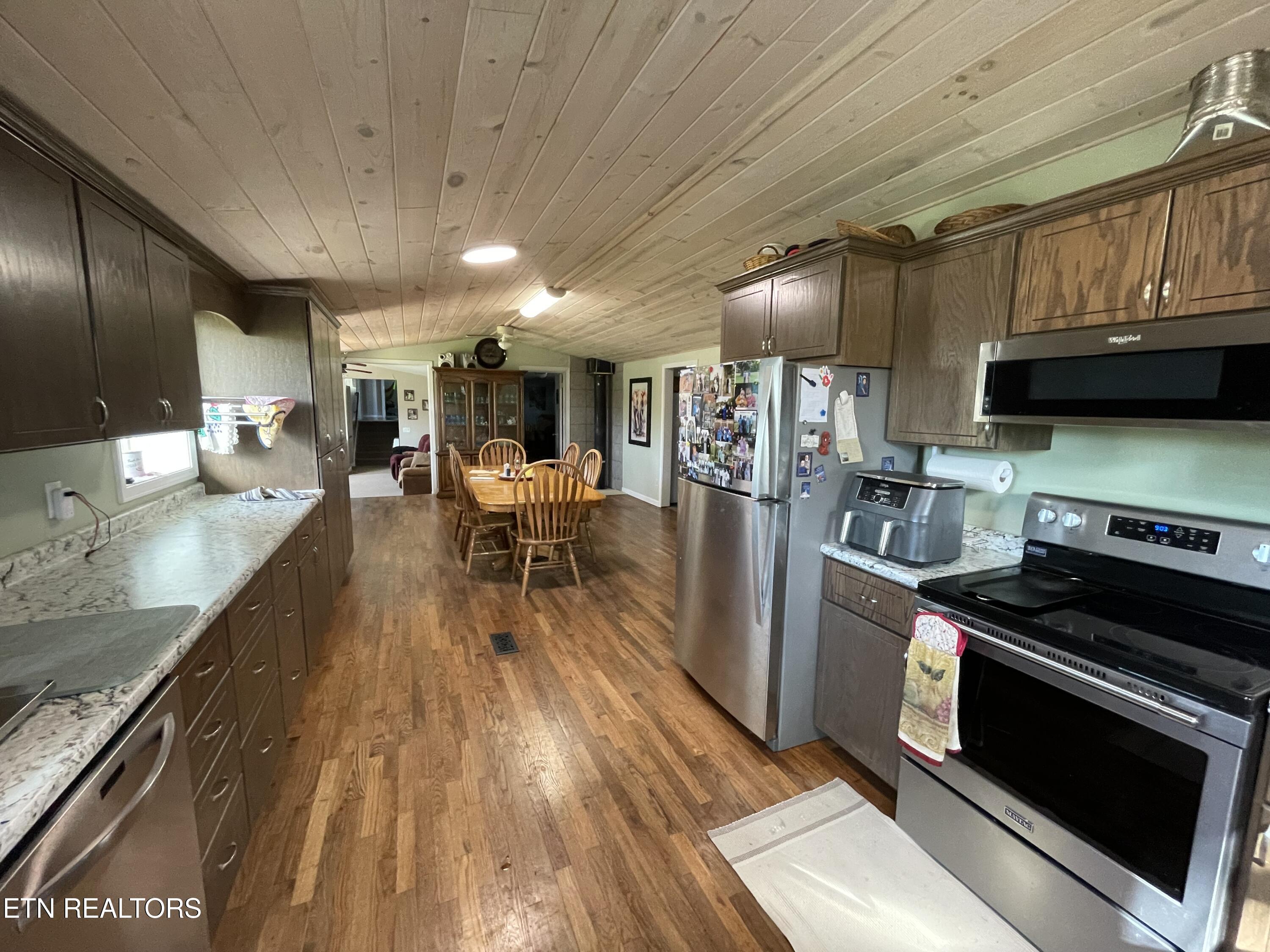 1951 Hall Road Clarkrange TN 38553