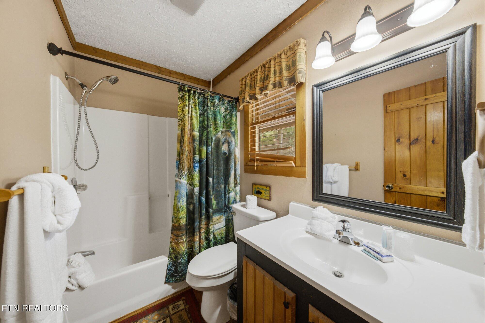 2684 Valley Heights Drive Pigeon Forge TN 37863