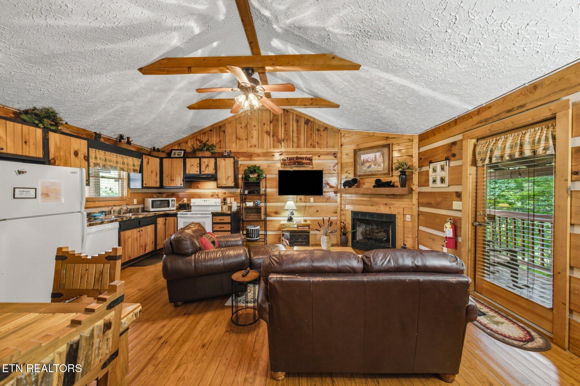 2684 Valley Heights Drive Pigeon Forge TN 37863
