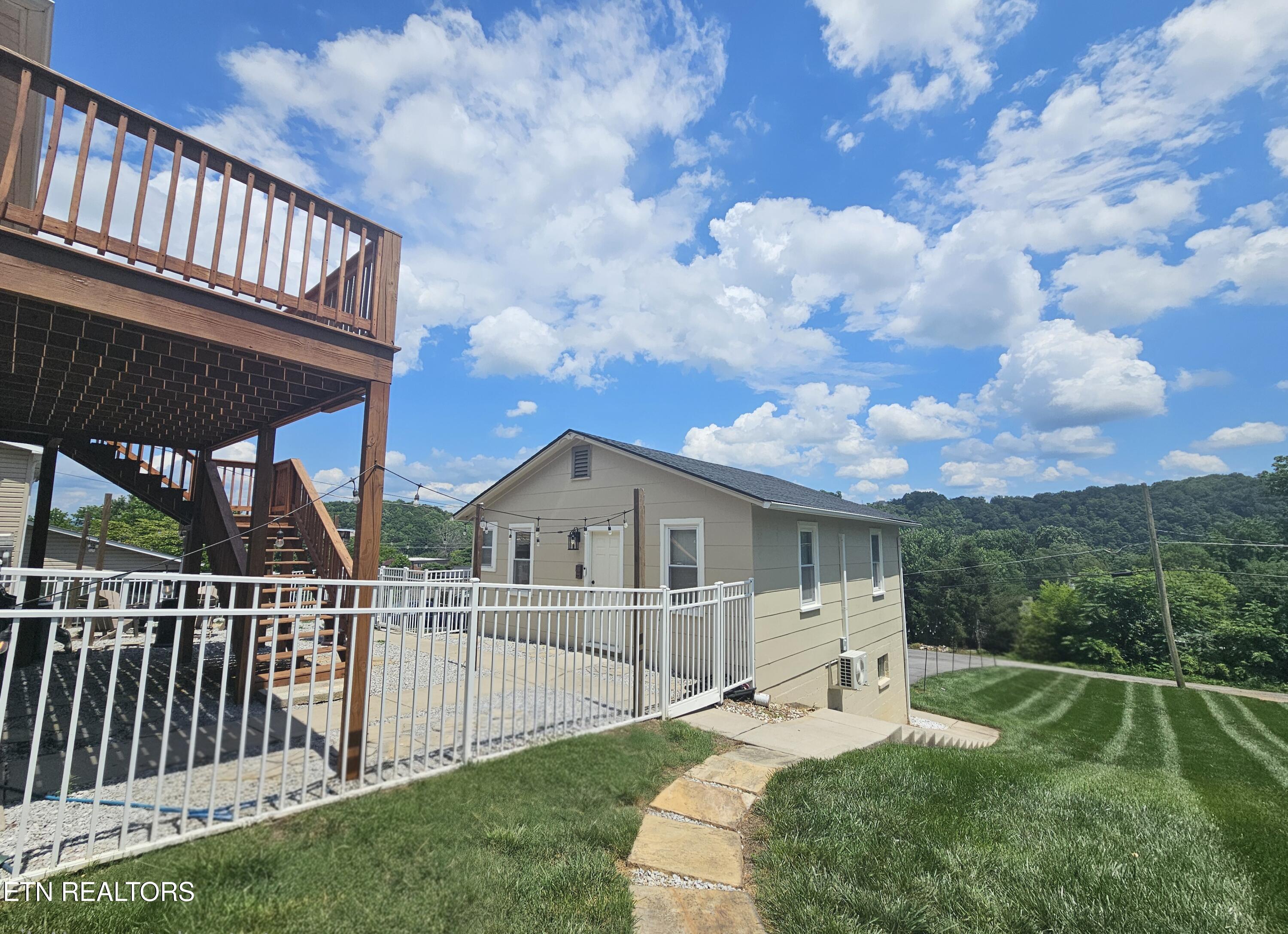 822 Cumberland Street Harriman TN 37748