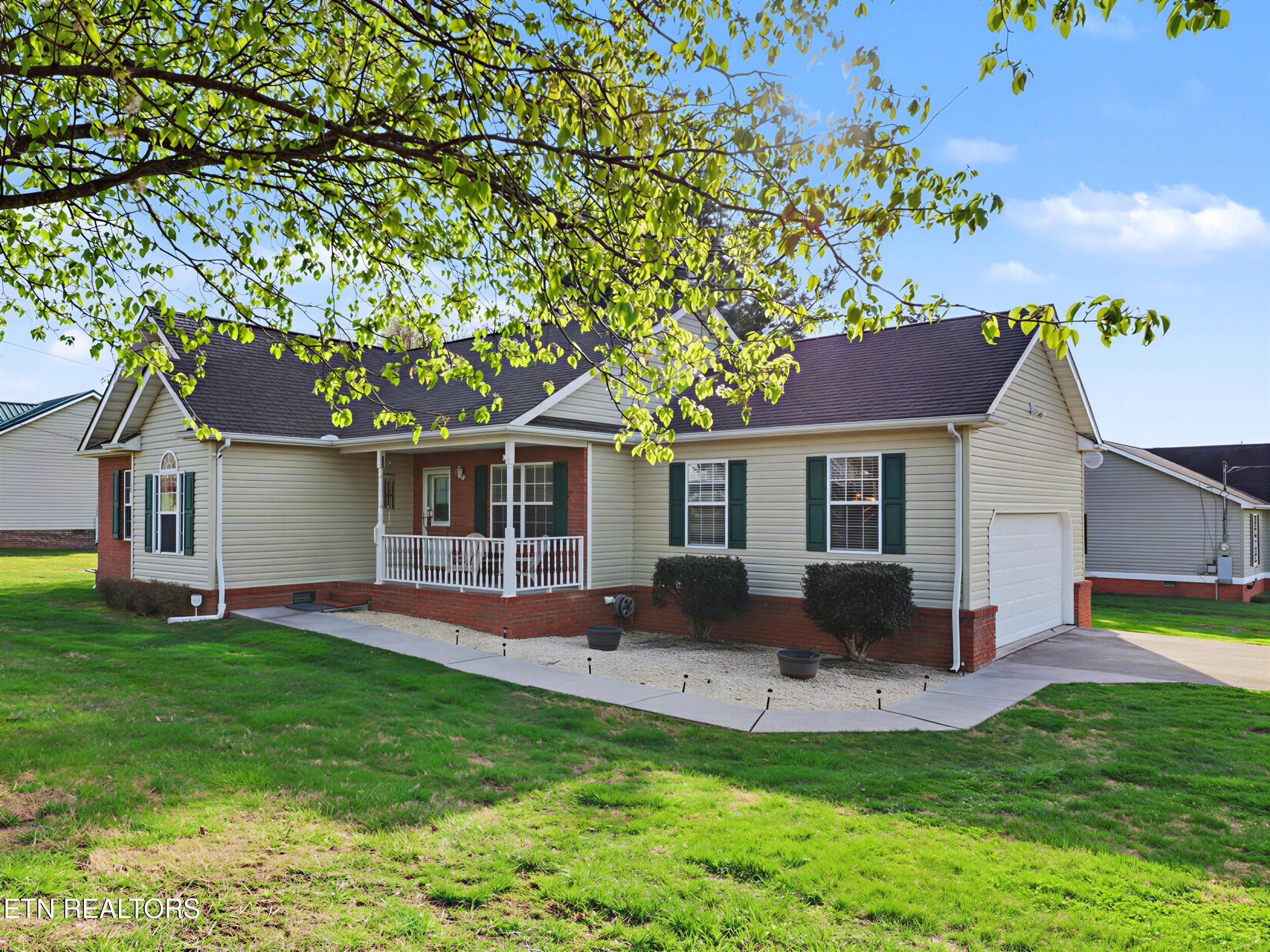 225 Acorn Drive Plainview TN 37721