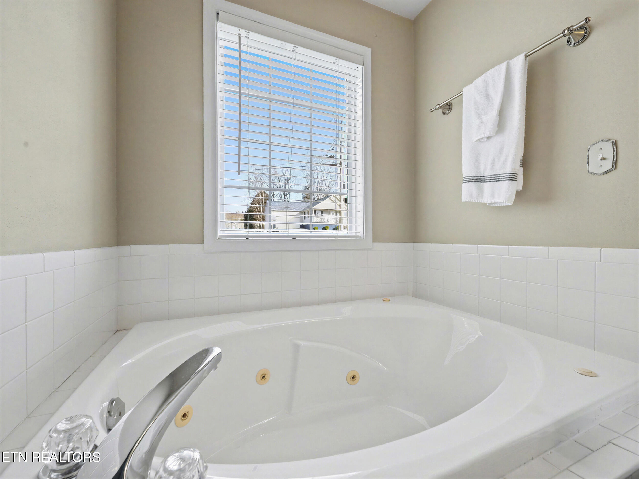 225 Acorn Drive Plainview TN 37721