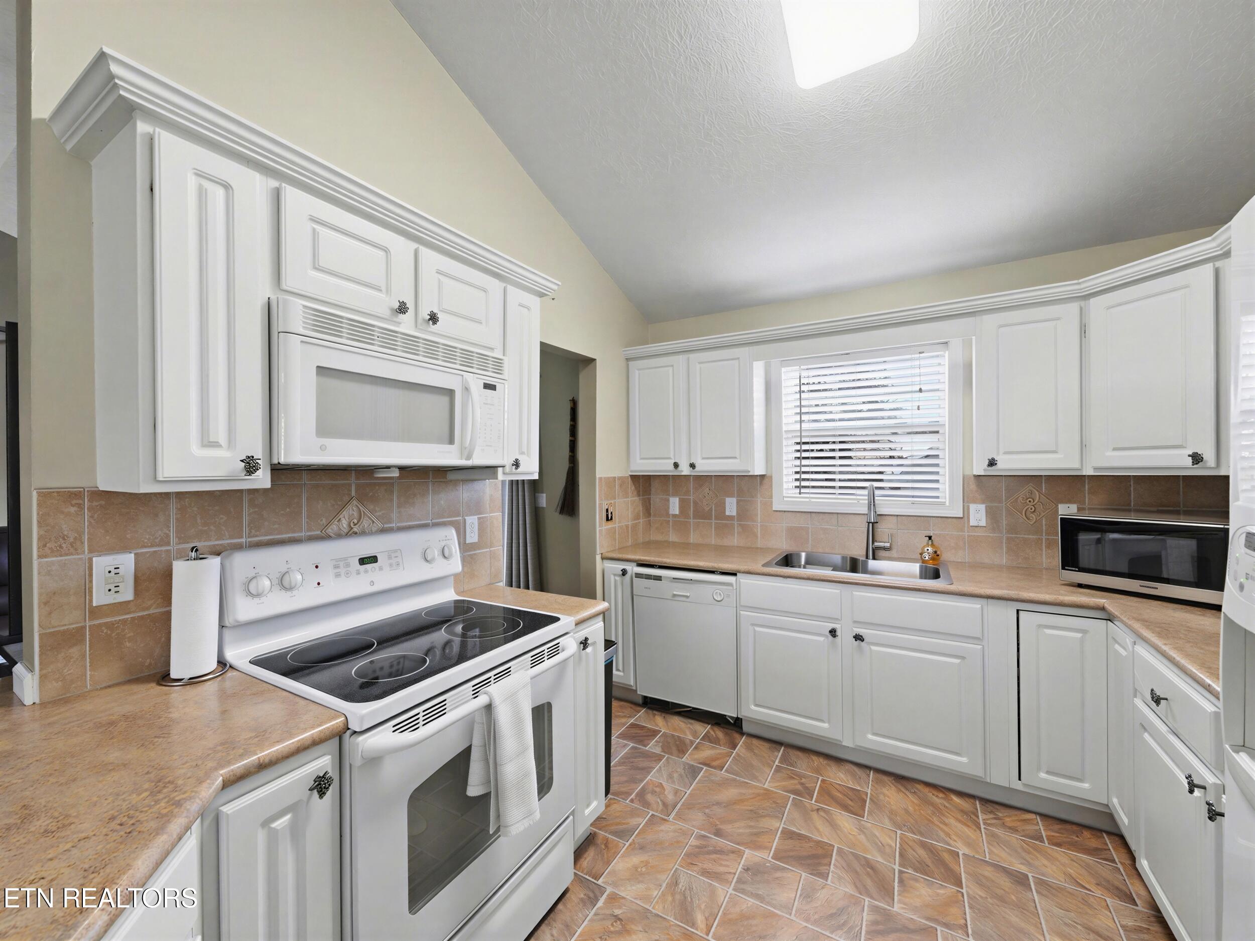 225 Acorn Drive Plainview TN 37721