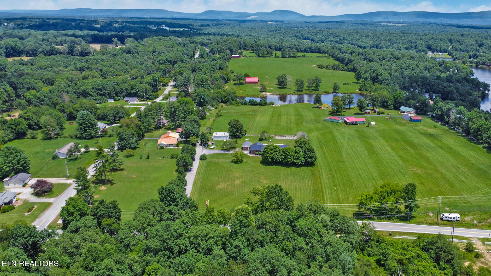 843 Dunbar Road Crossville TN 38572