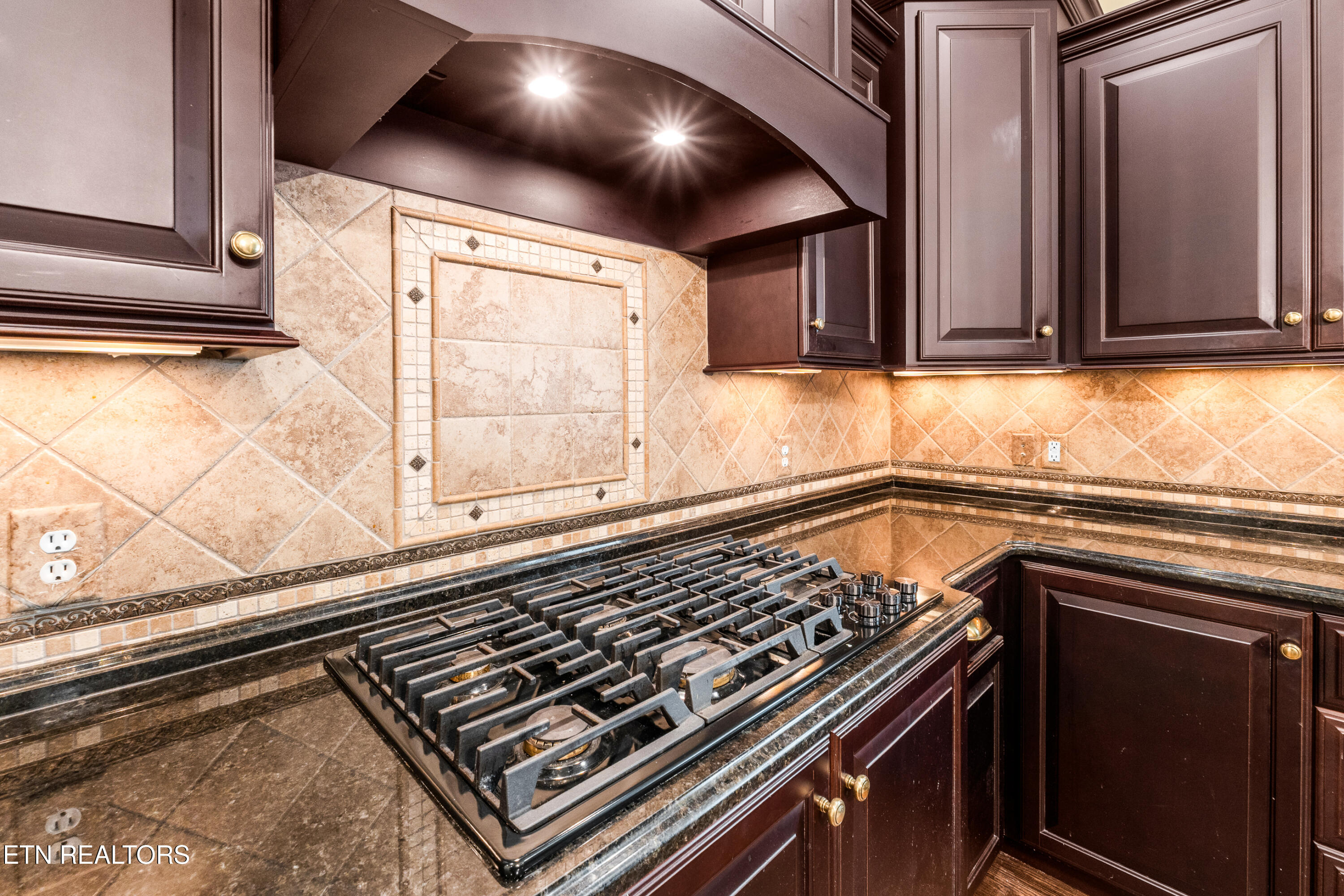 551 Colonial Ridge Lane Knoxville TN 37934