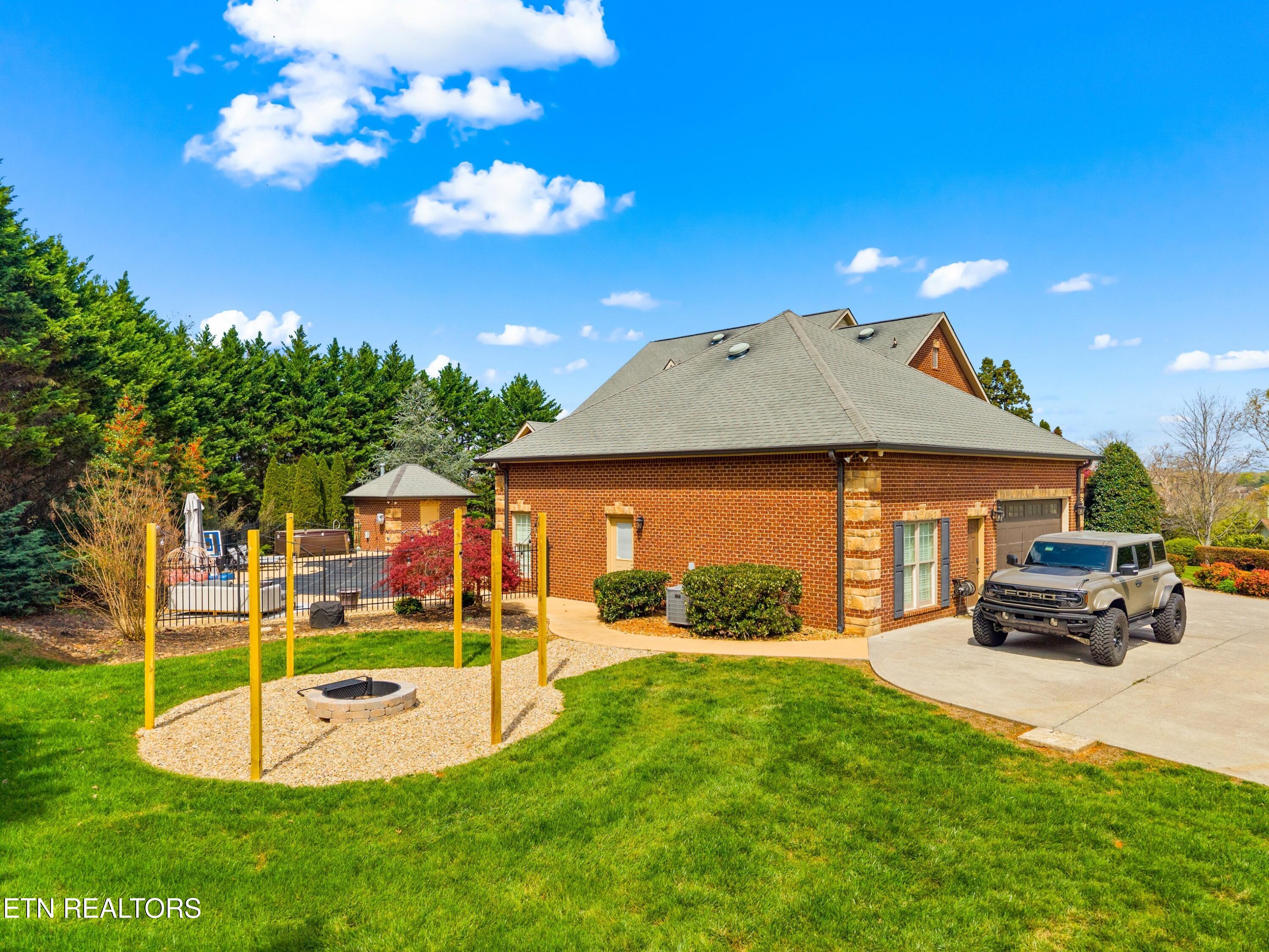 1316 Conner View Court Sevierville TN 37862