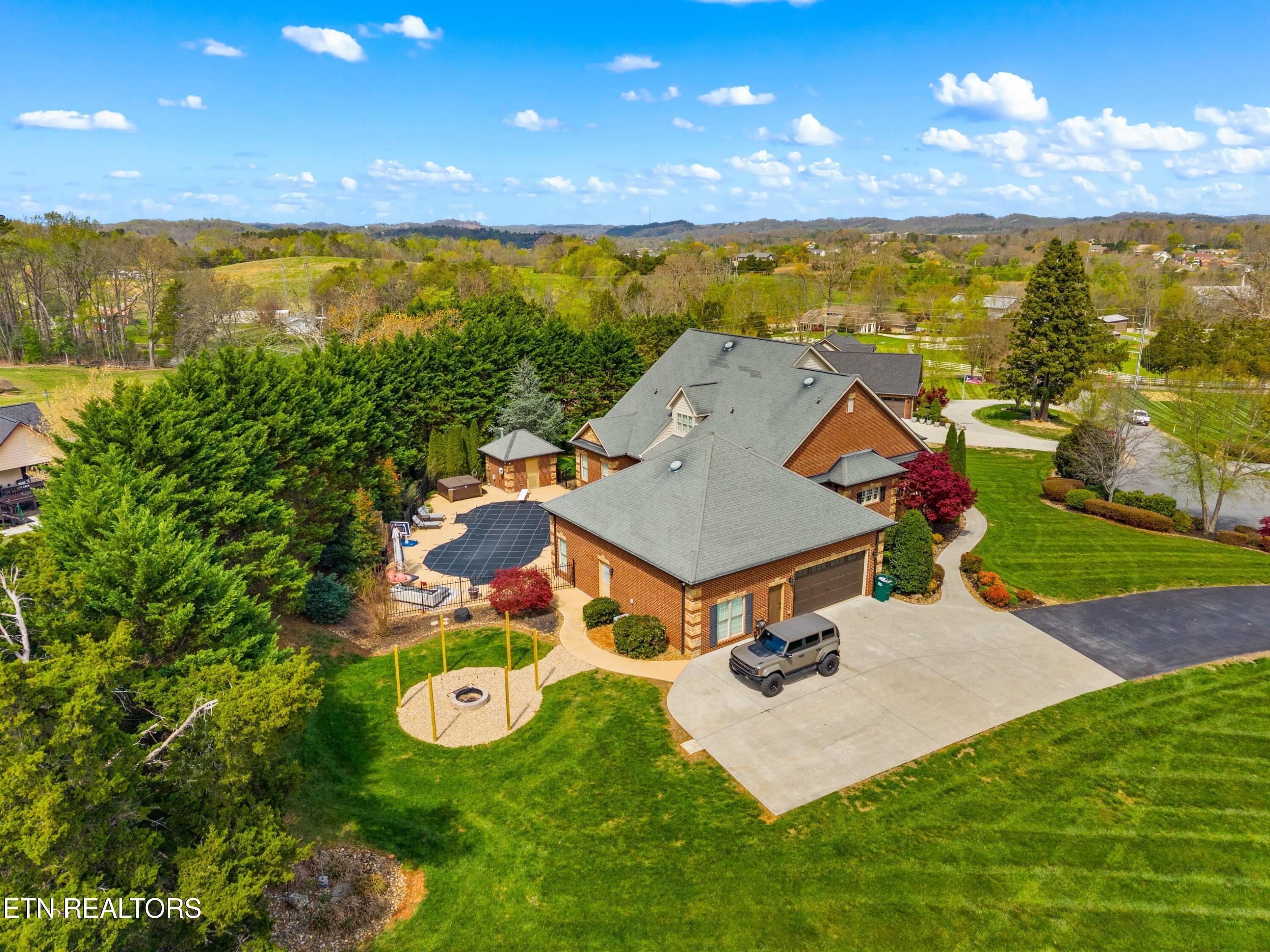 1316 Conner View Court Sevierville TN 37862