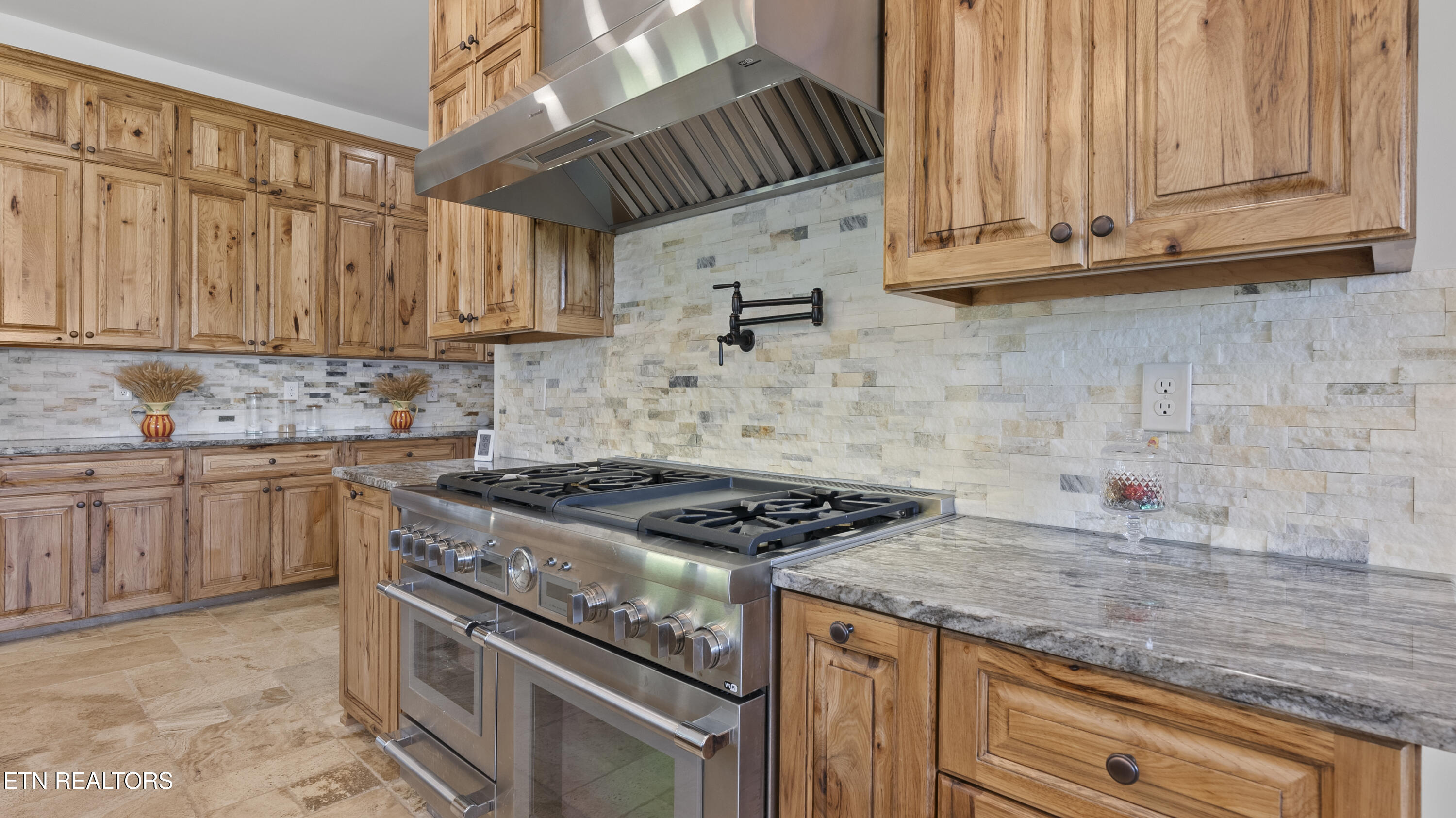 2324 Holston View Road New Market TN 37820