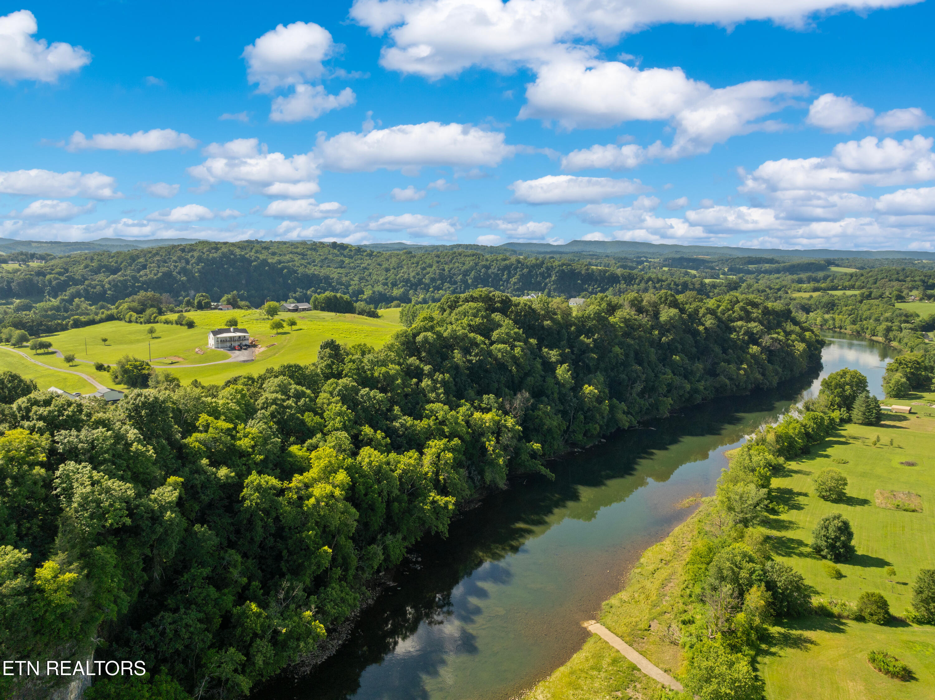 2324 Holston View Road New Market TN 37820