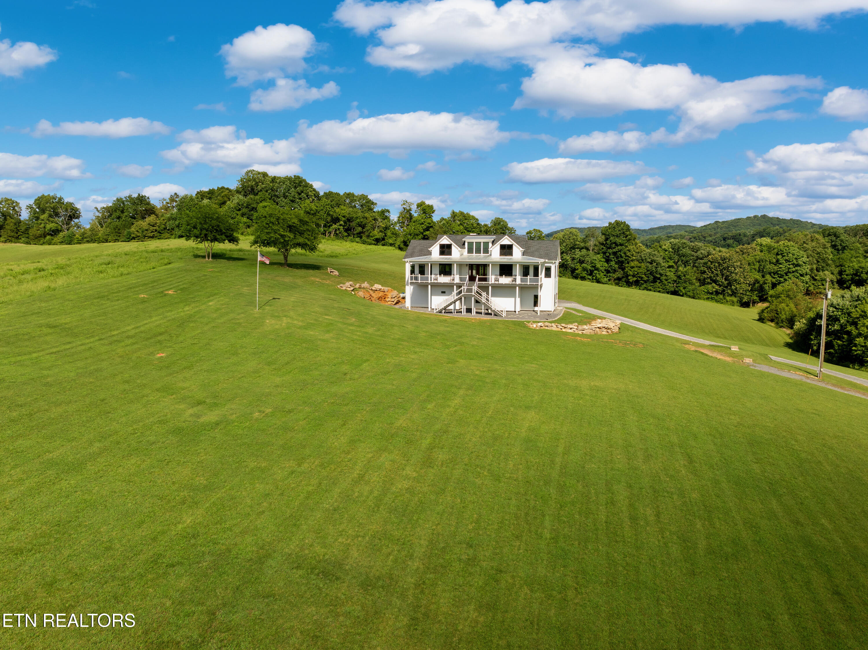 2324 Holston View Road New Market TN 37820