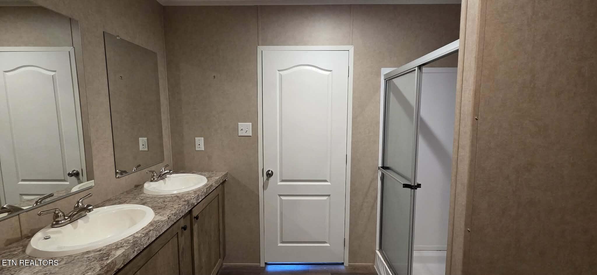 42 Sullivan Lane Pikeville TN 37367