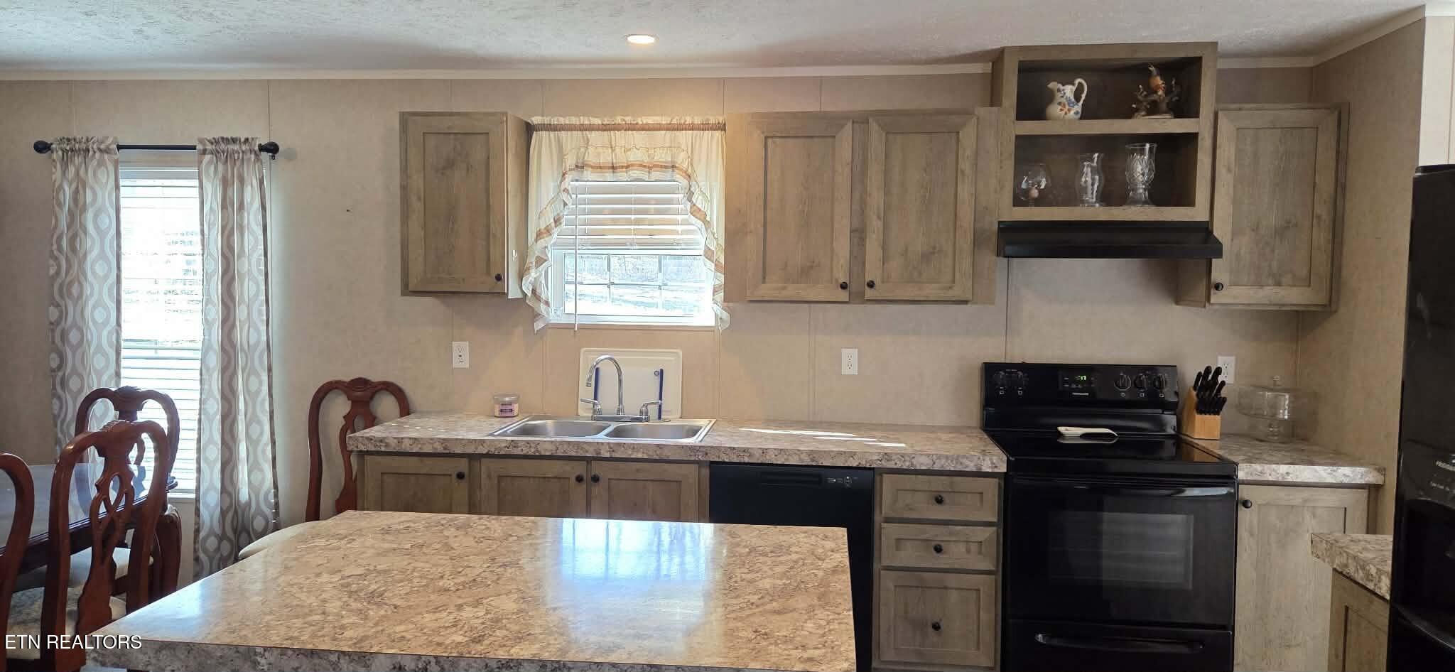 42 Sullivan Lane Pikeville TN 37367