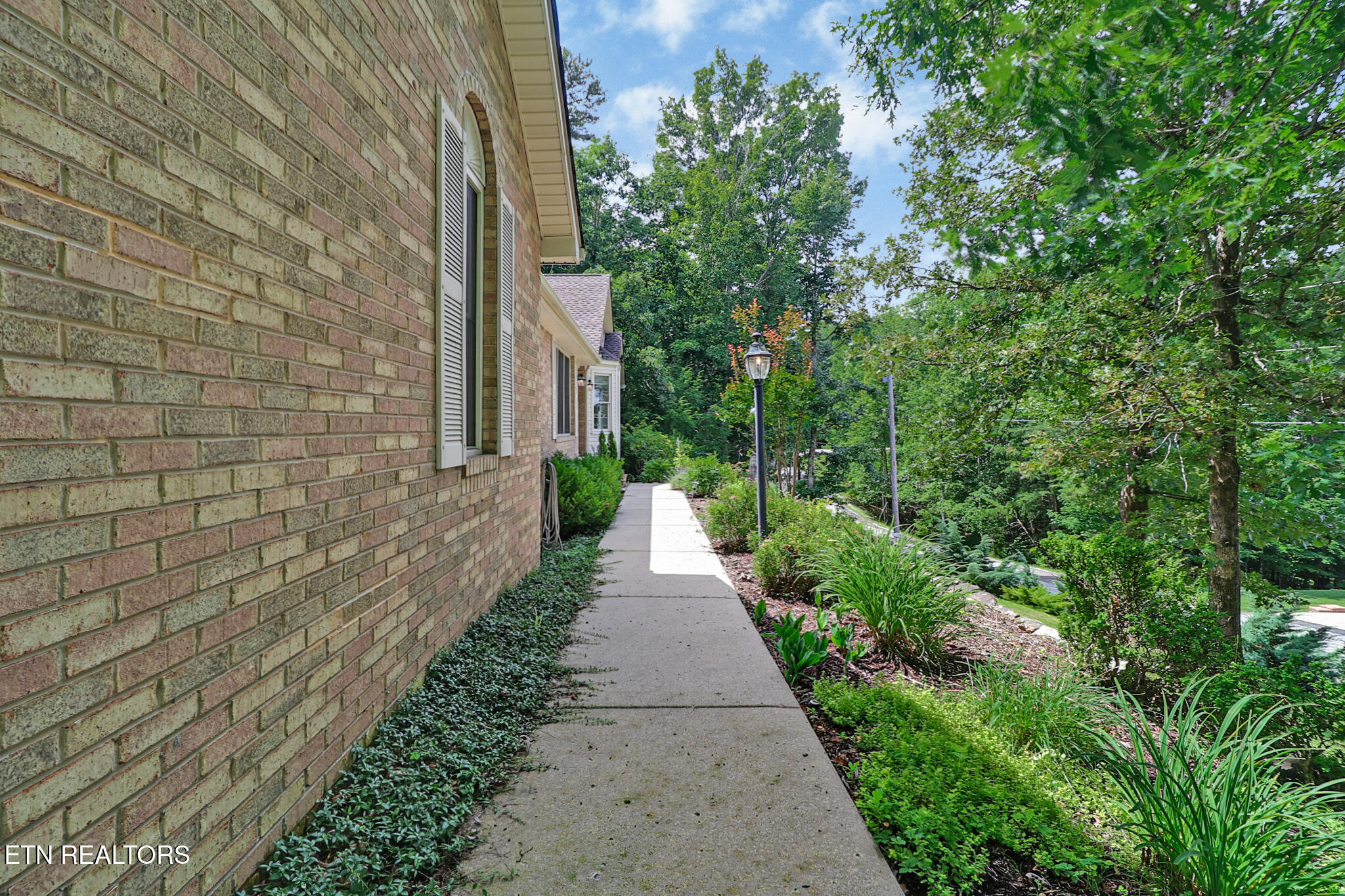 17 Milnor Terrace Crossville TN 38558