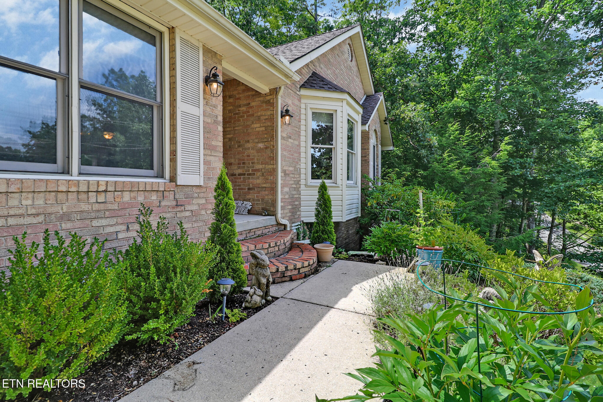17 Milnor Terrace Crossville TN 38558