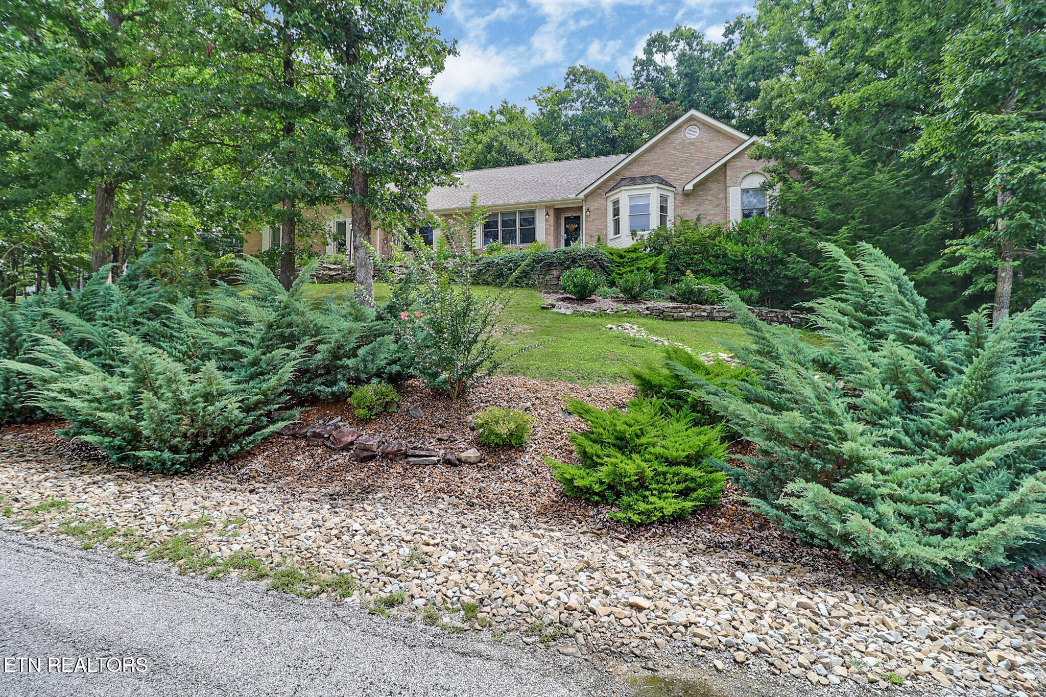 17 Milnor Terrace Crossville TN 38558