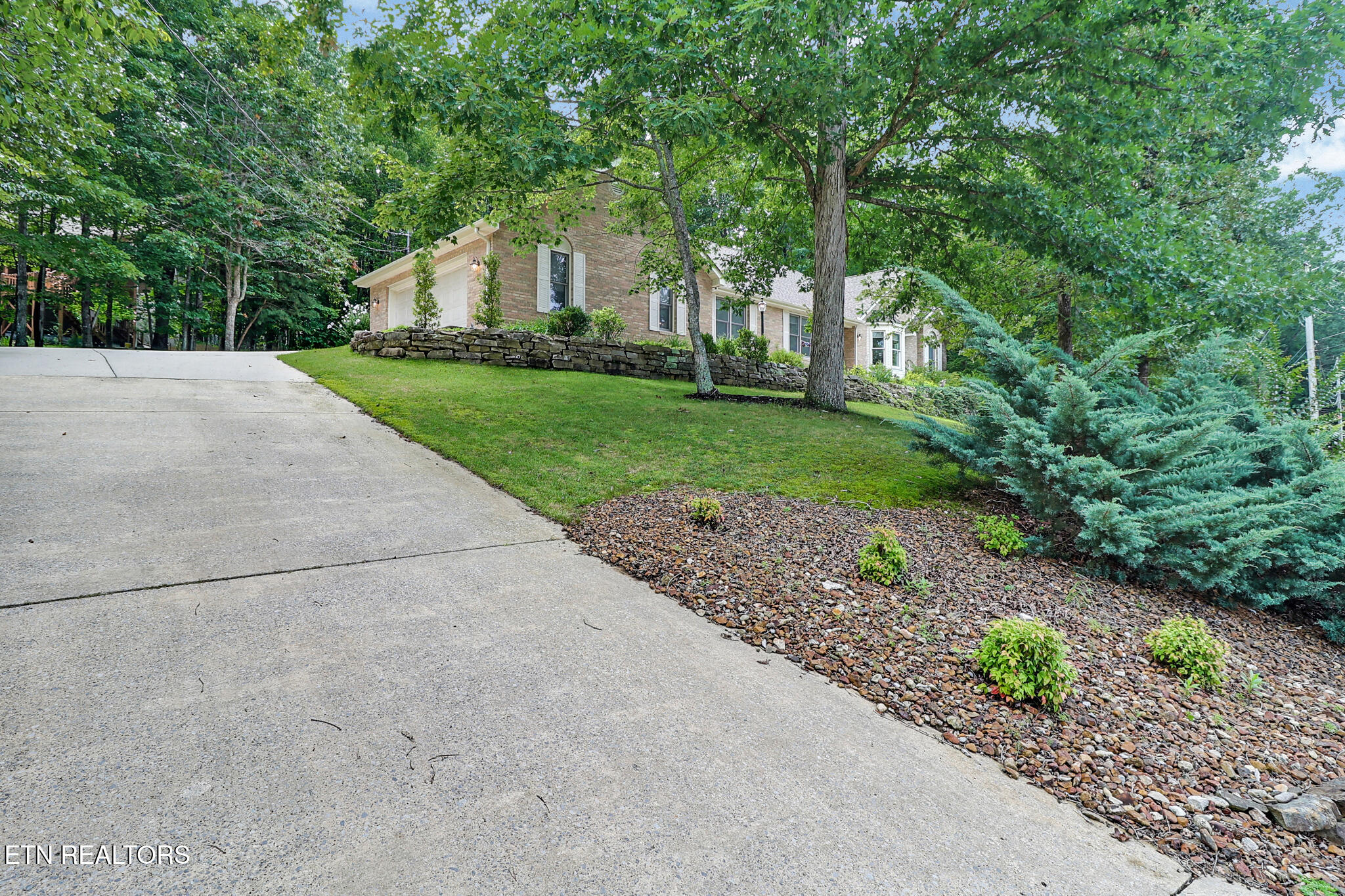 17 Milnor Terrace Crossville TN 38558